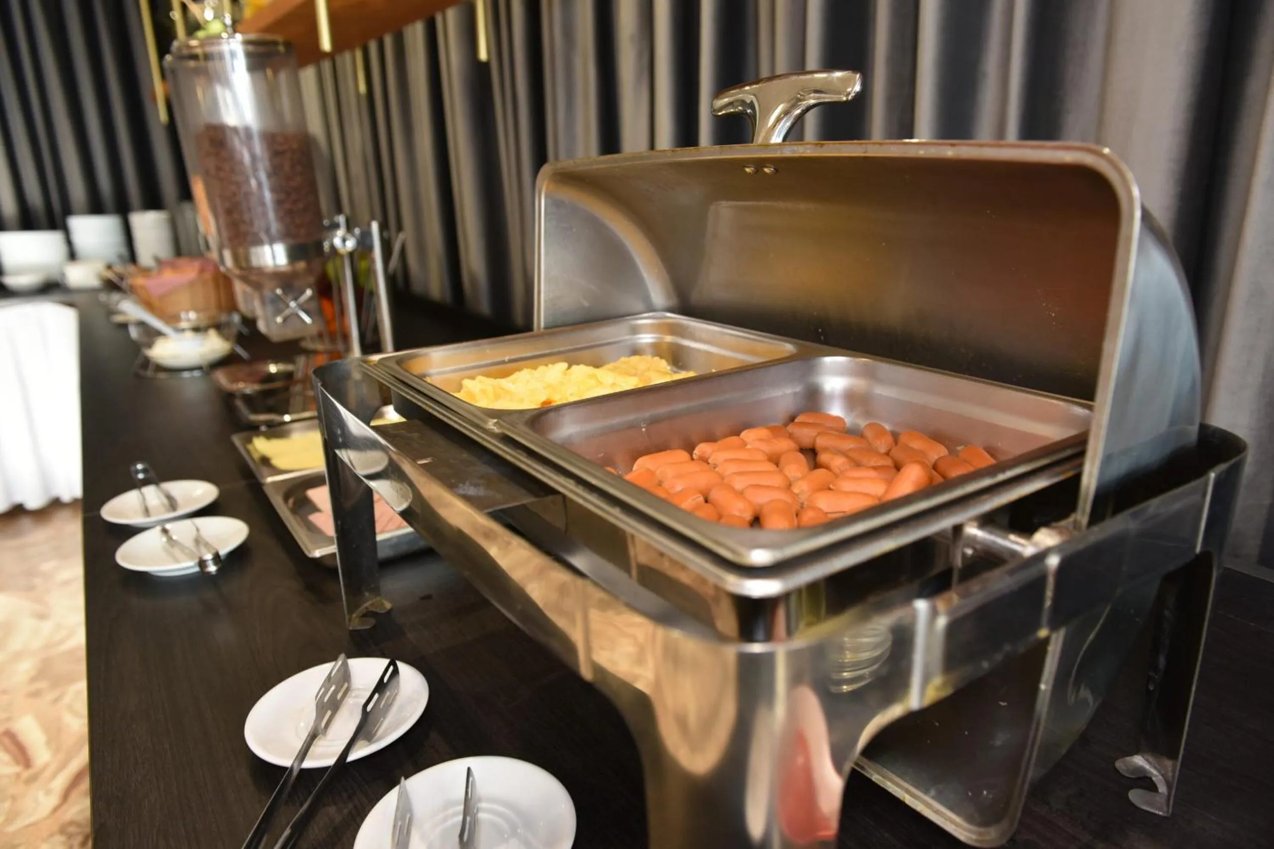 Buffet breakfast in Hotel Xanthippion