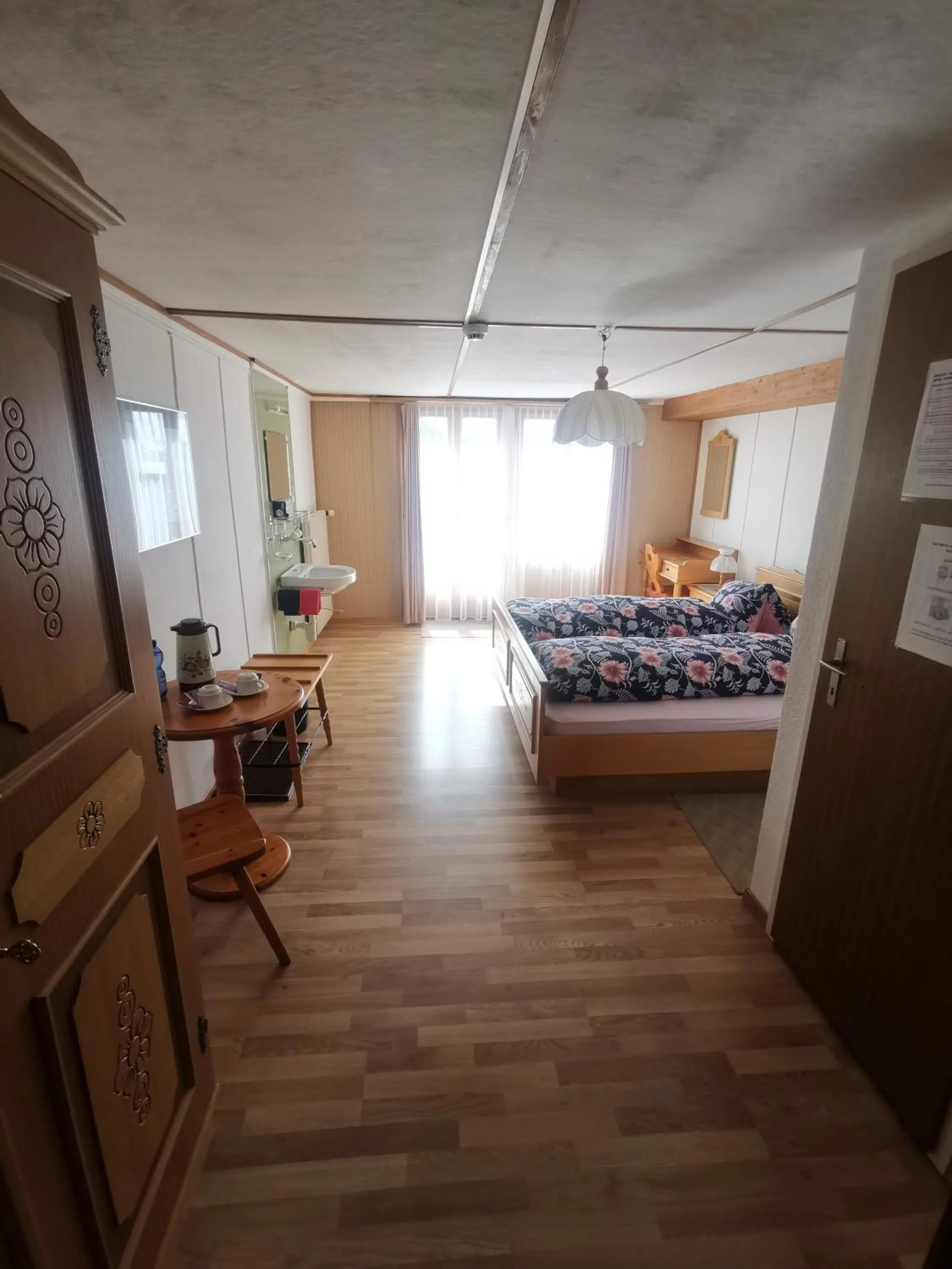 Bed in Self- Check- In Hotel Regina Beatenberg