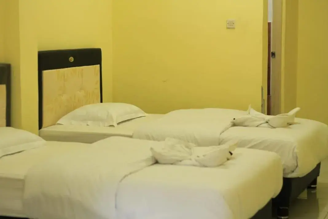 Superior Twin Room in Pondok Wisata dan Restoran Elim Superior Twin Room in Pondok Wisata dan Restoran Elim