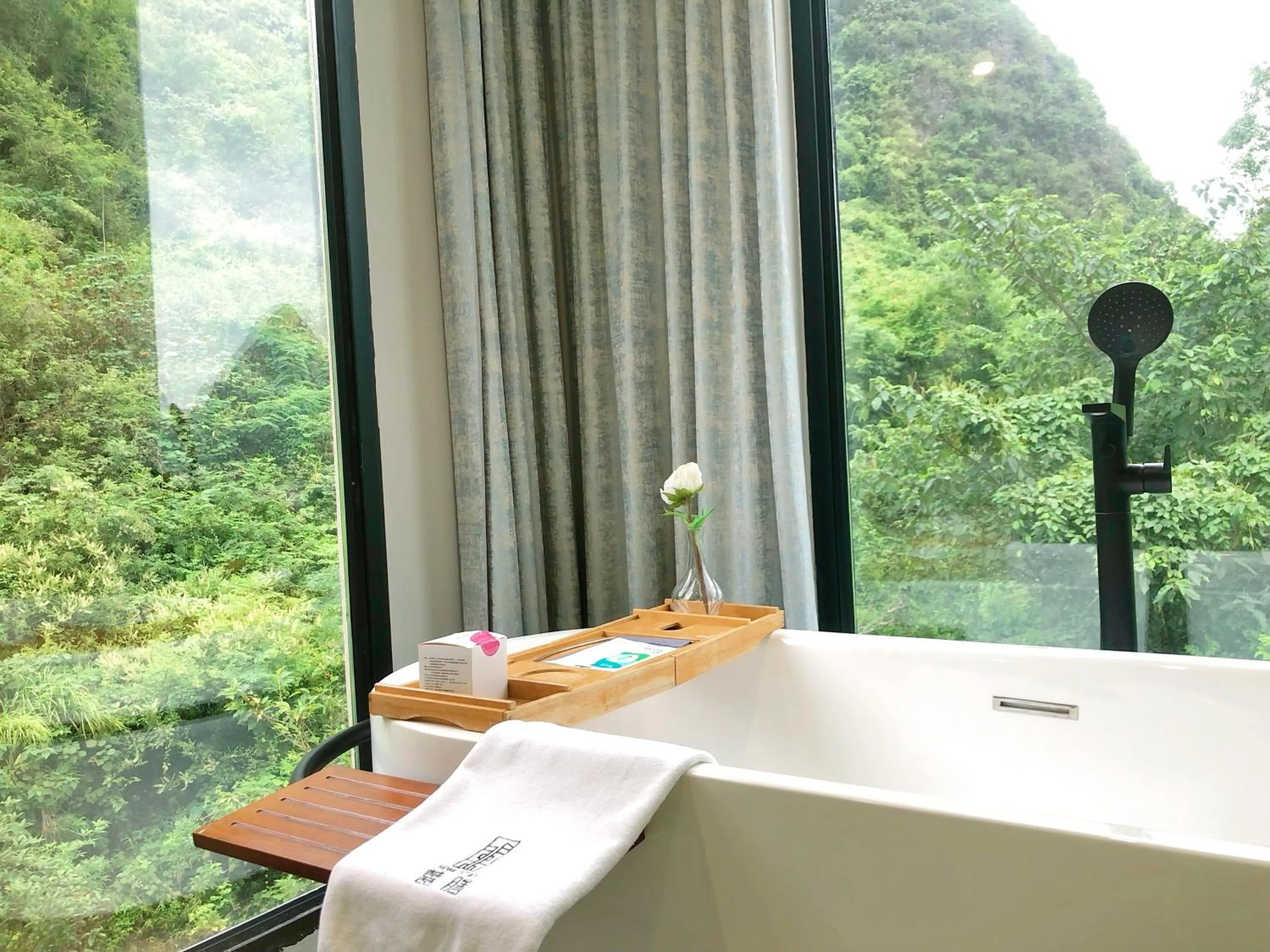 Yangshuo Serene Cove Hotel