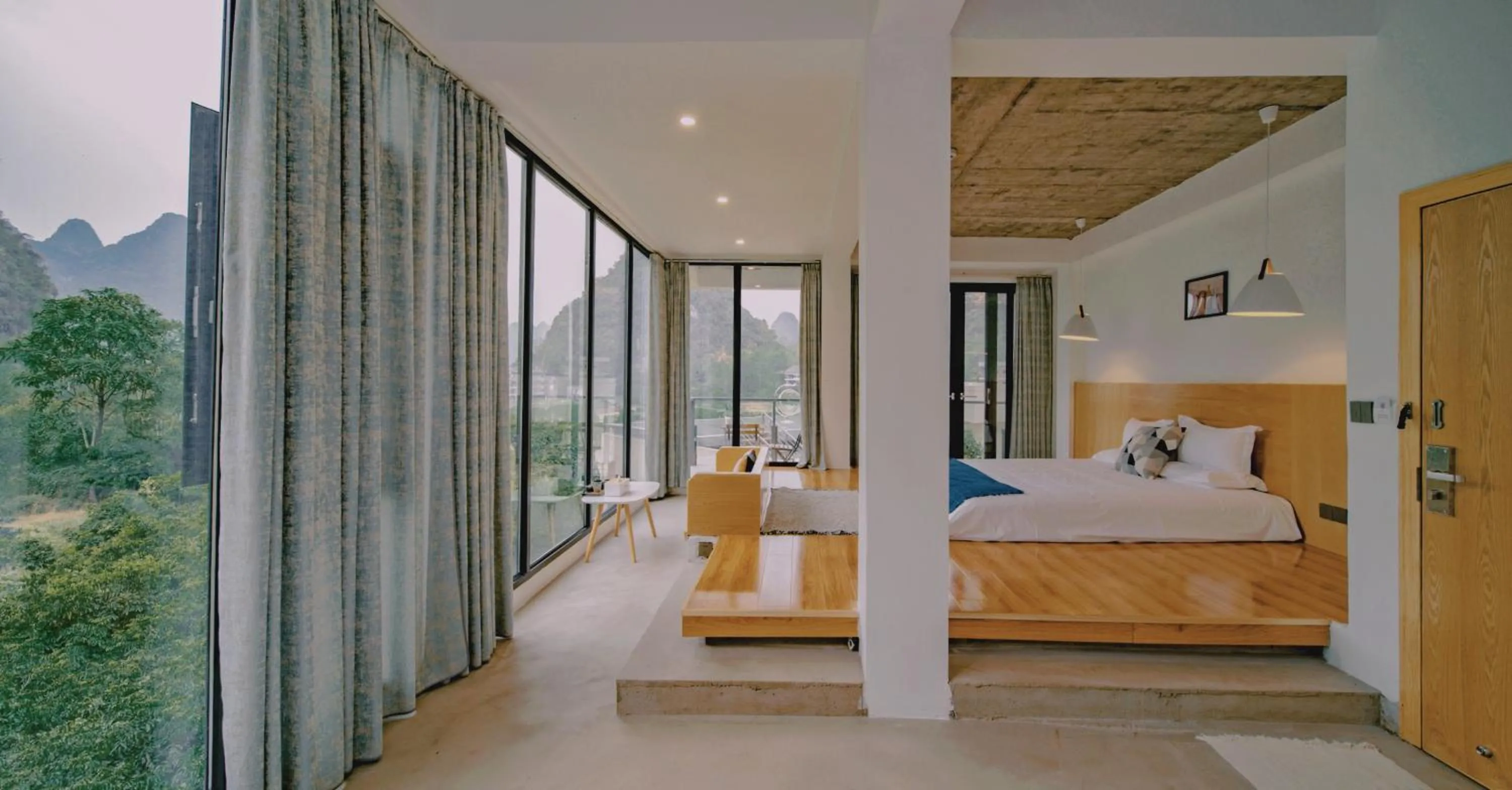 Bed in Yangshuo Serene Cove Hotel