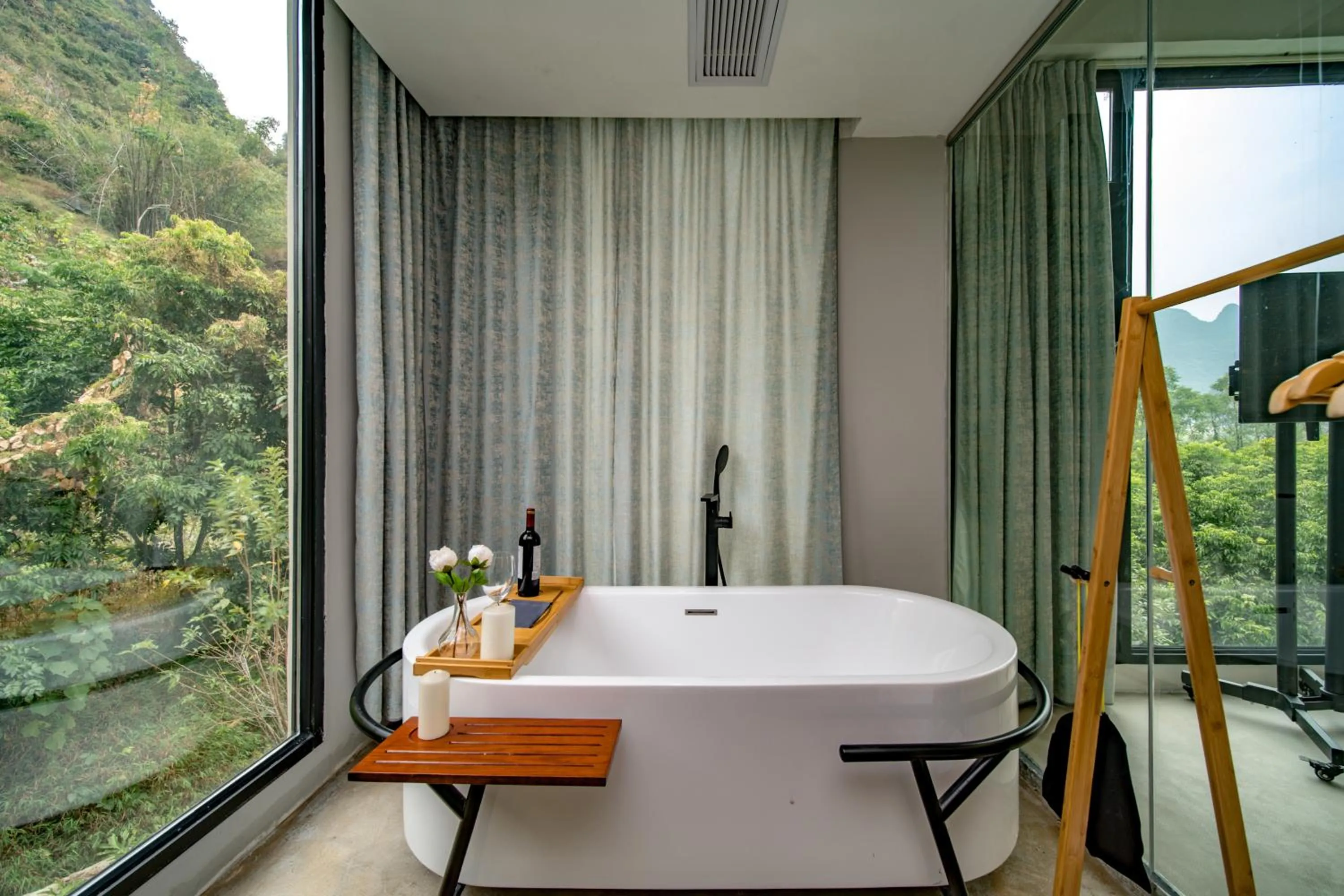 Yangshuo Serene Cove Hotel