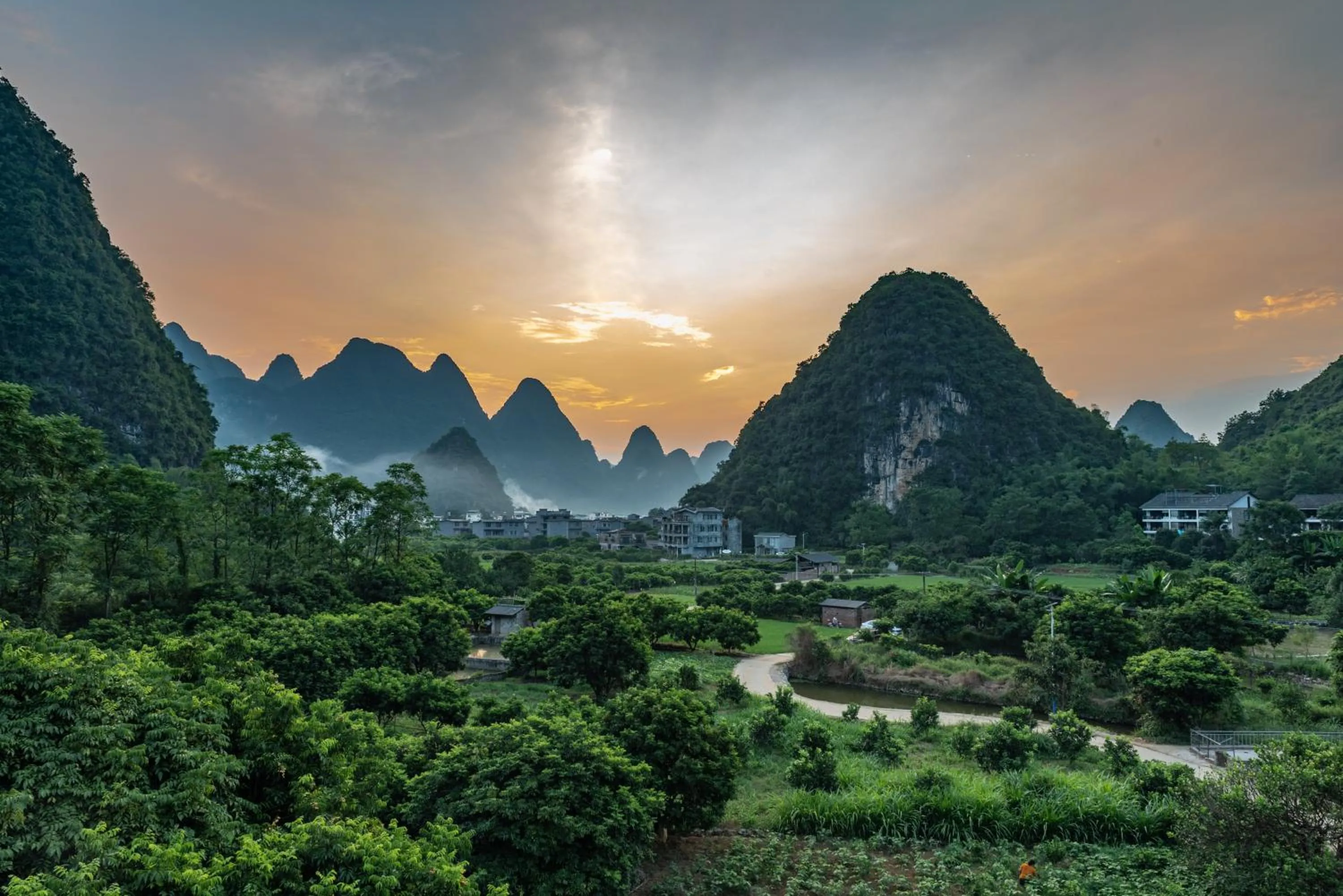 Yangshuo Serene Cove Hotel