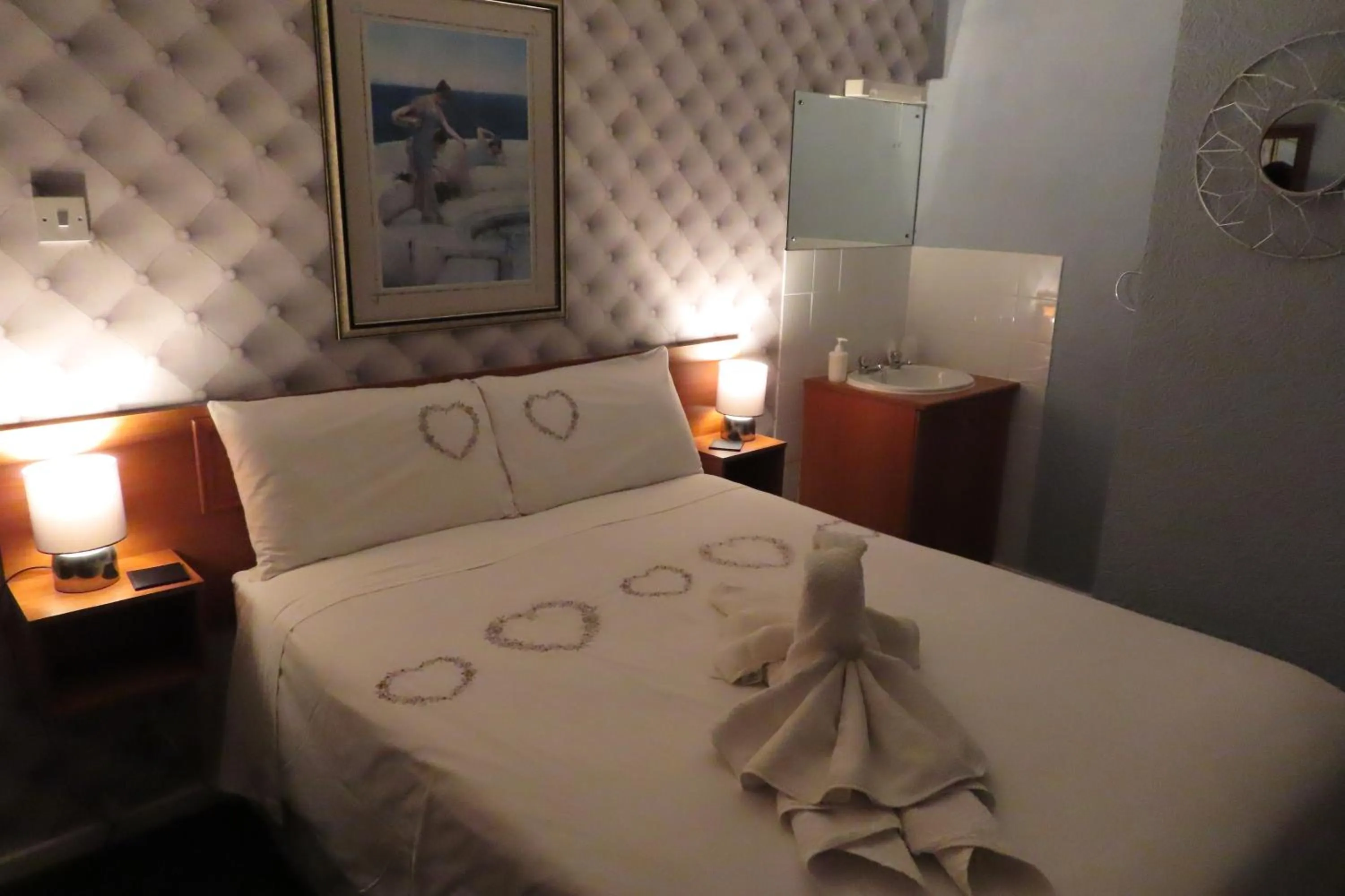 Bed in The Rowan Hotel