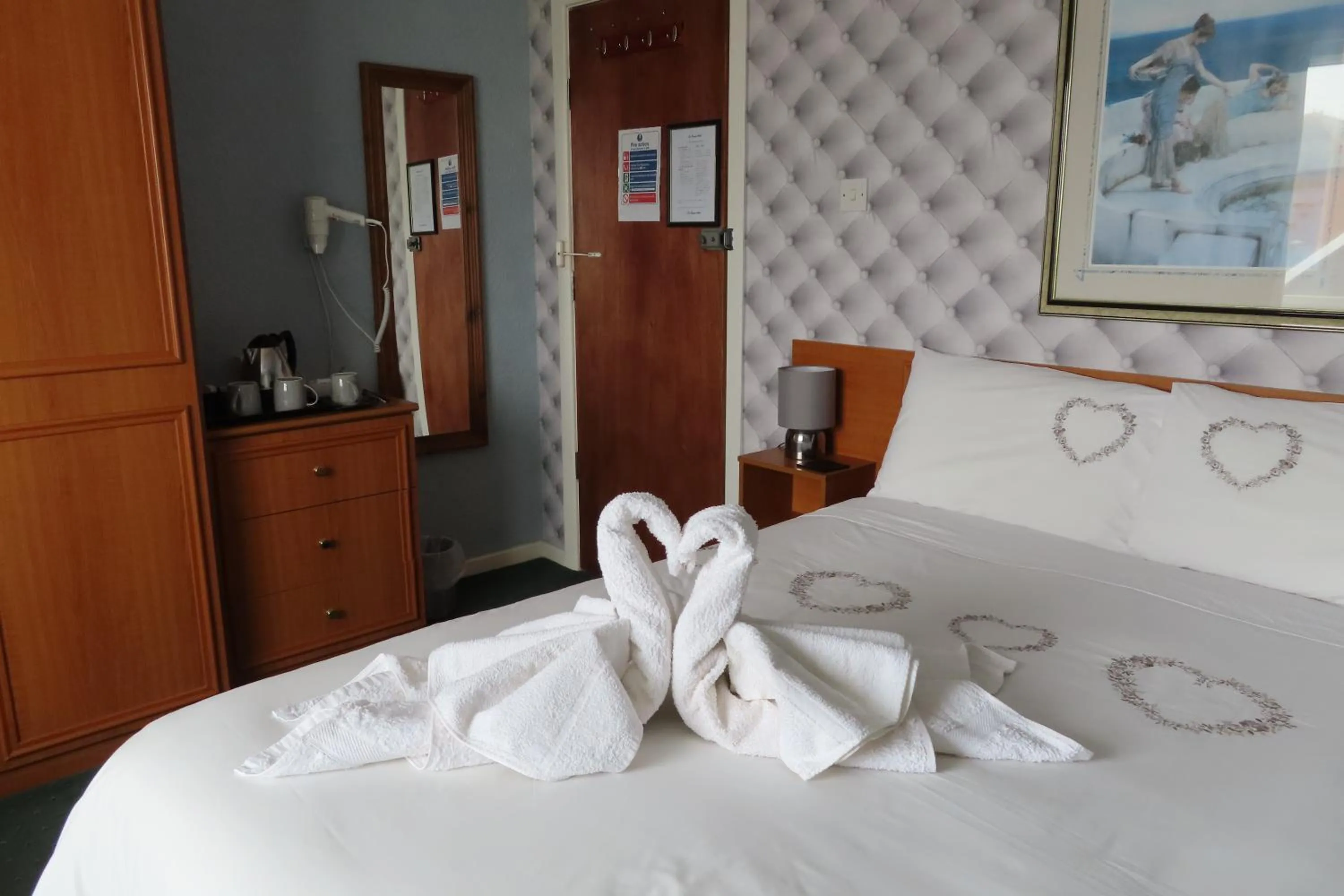 Bed in The Rowan Hotel