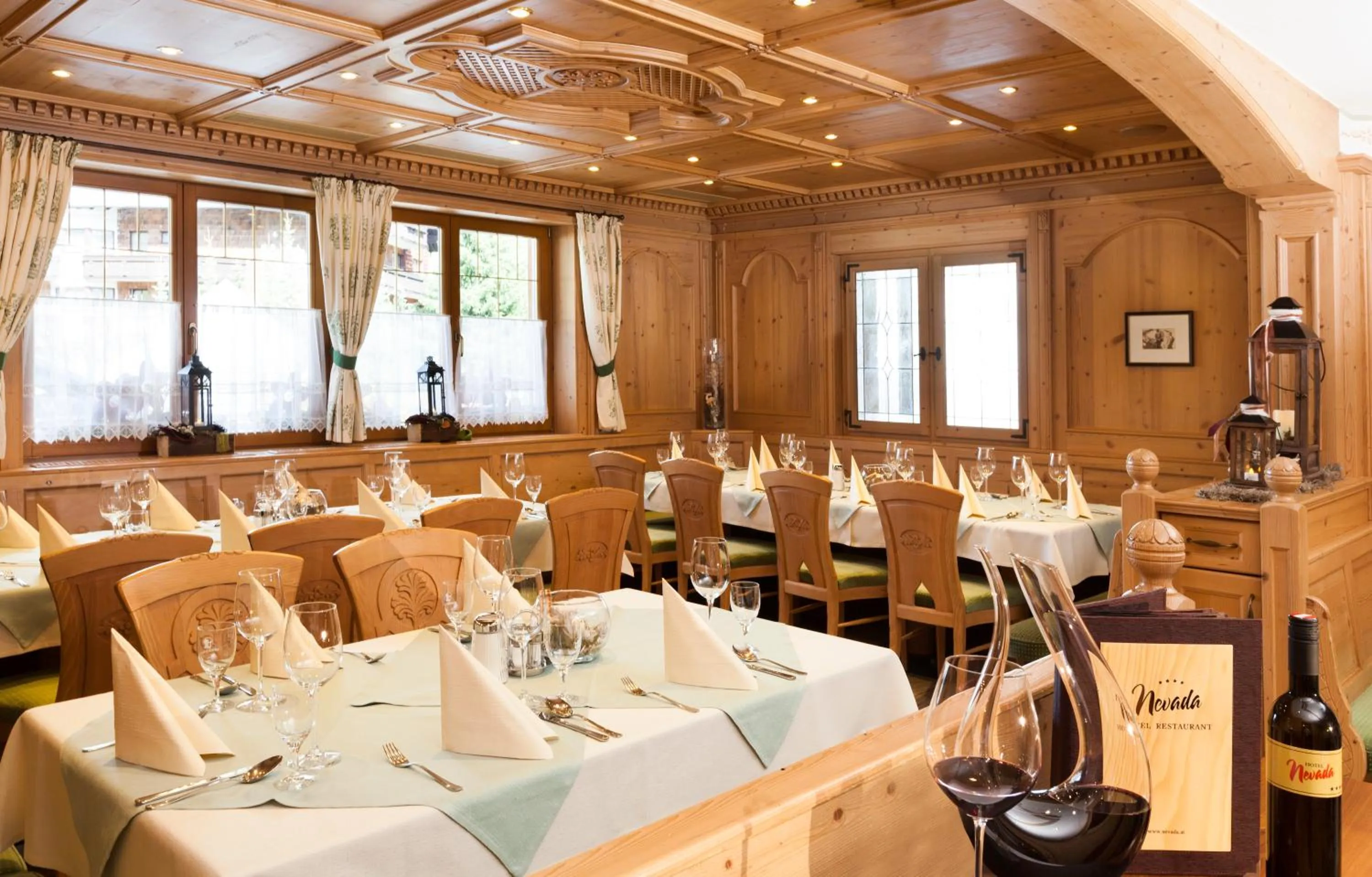 Restaurant/places to eat in Hotel Nevada