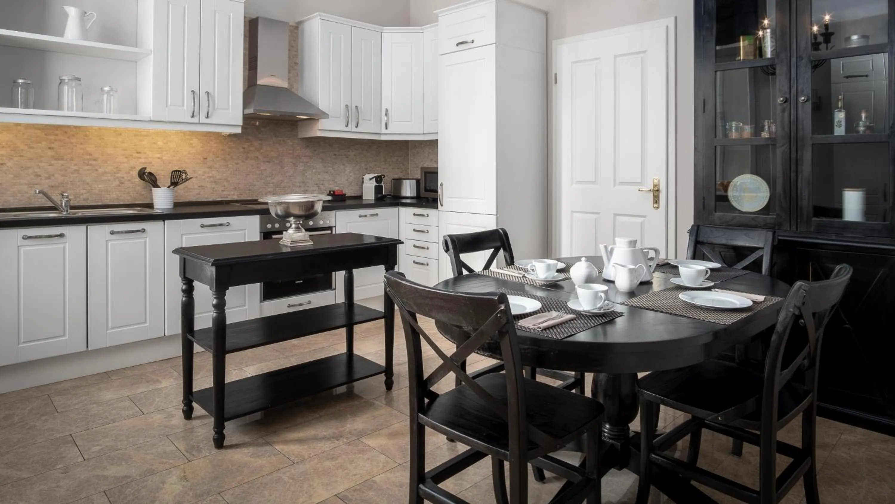 Kitchen or kitchenette in Palacina Berlin - Serviced Apartments