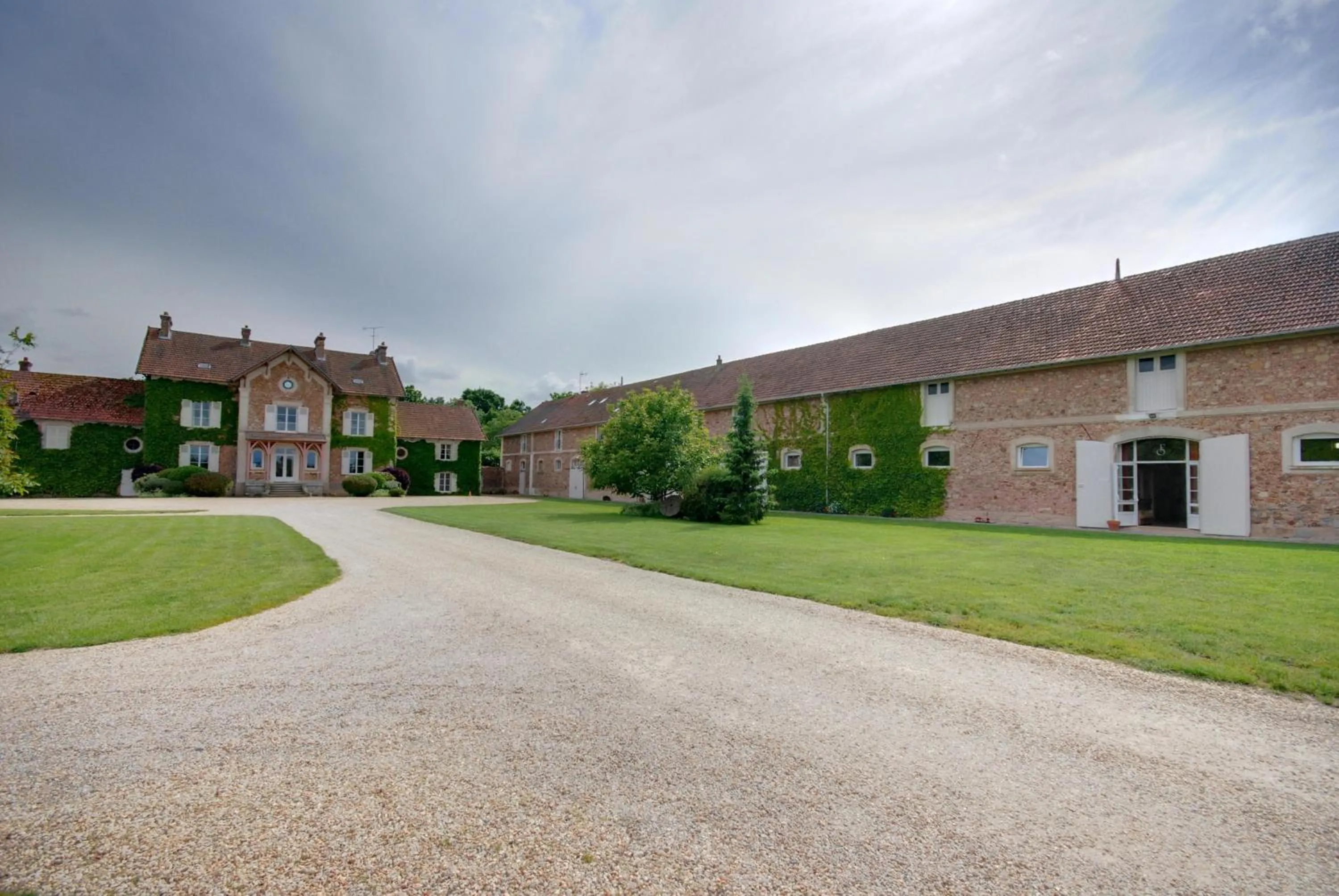 Facade/entrance in Ferme d'Orsonville
