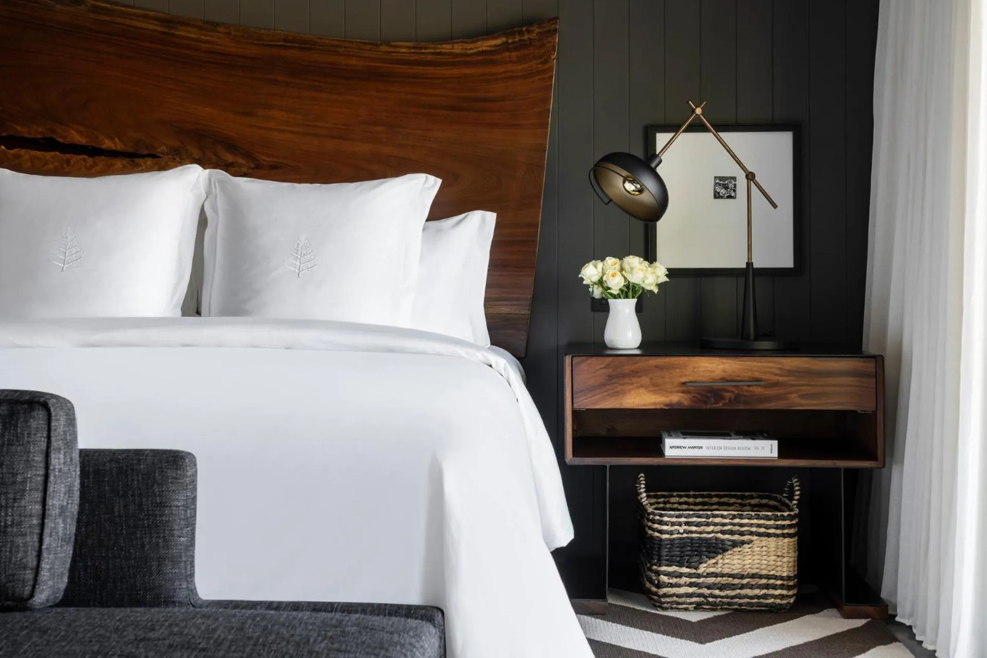 Bed in Four Seasons Resort Napa Valley