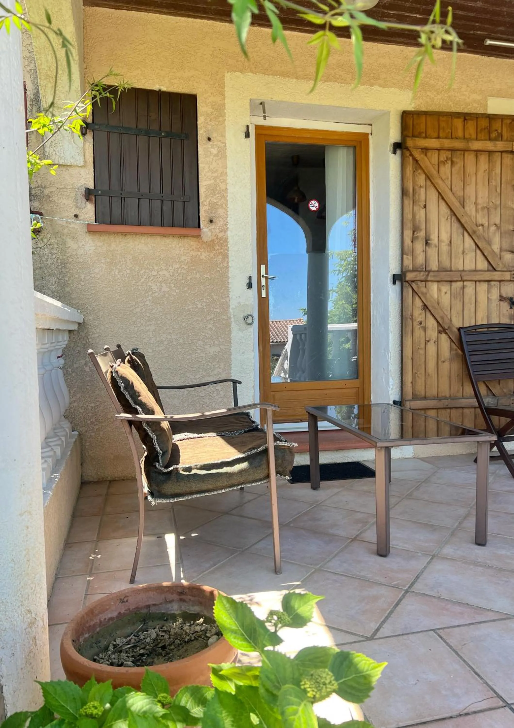 Patio in Bed & Breakfast Le Beauséjour