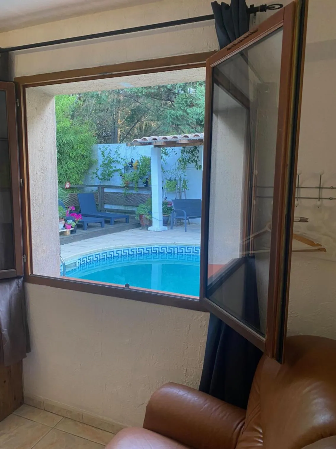 Pool view in Bed & Breakfast Le Beauséjour