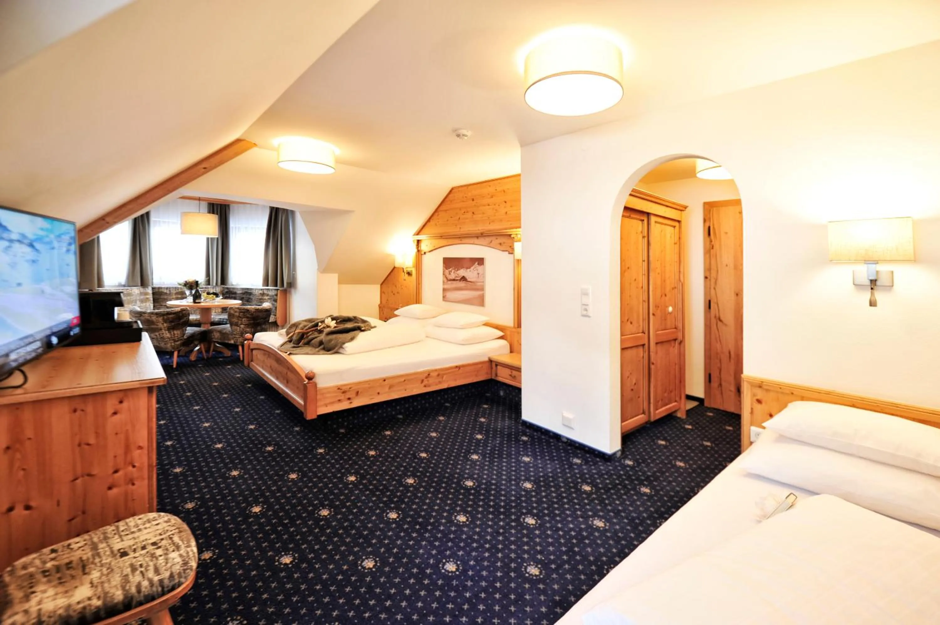 Bed in Hotel Garni Bellevue