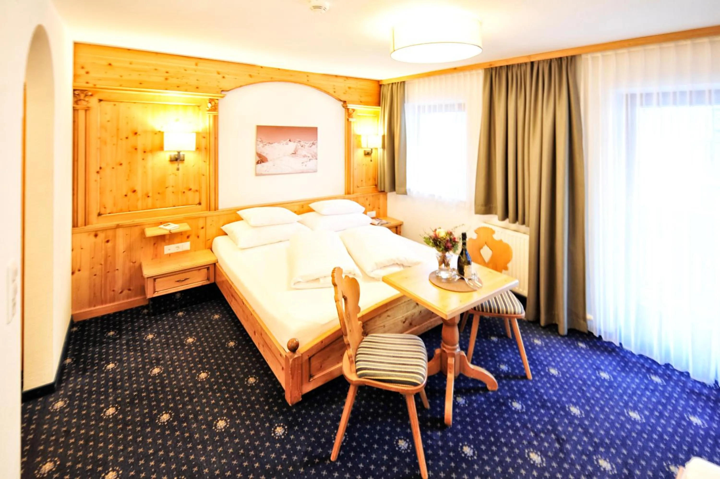 Bed in Hotel Garni Bellevue