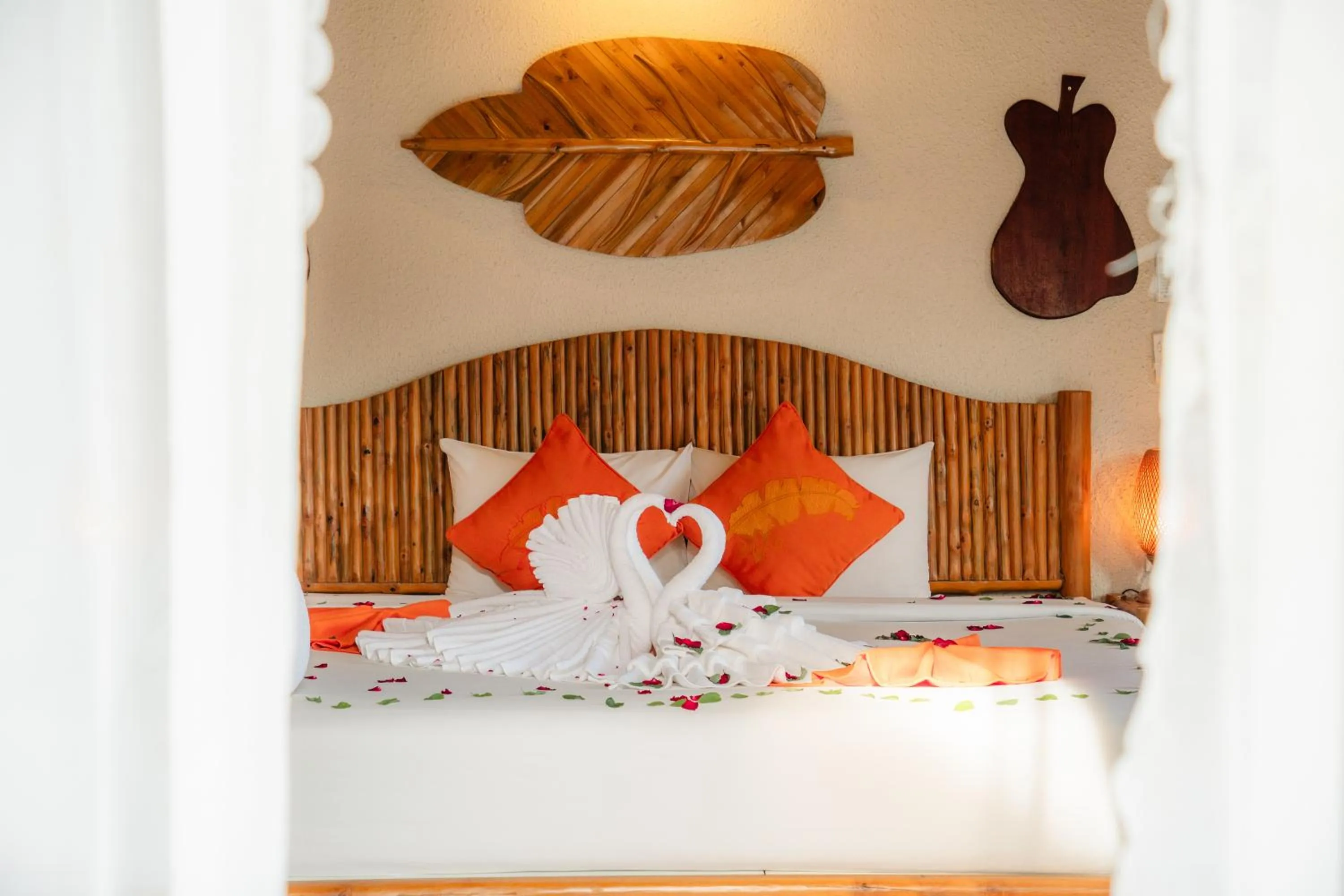 Bed in Can Tho Ecolodge