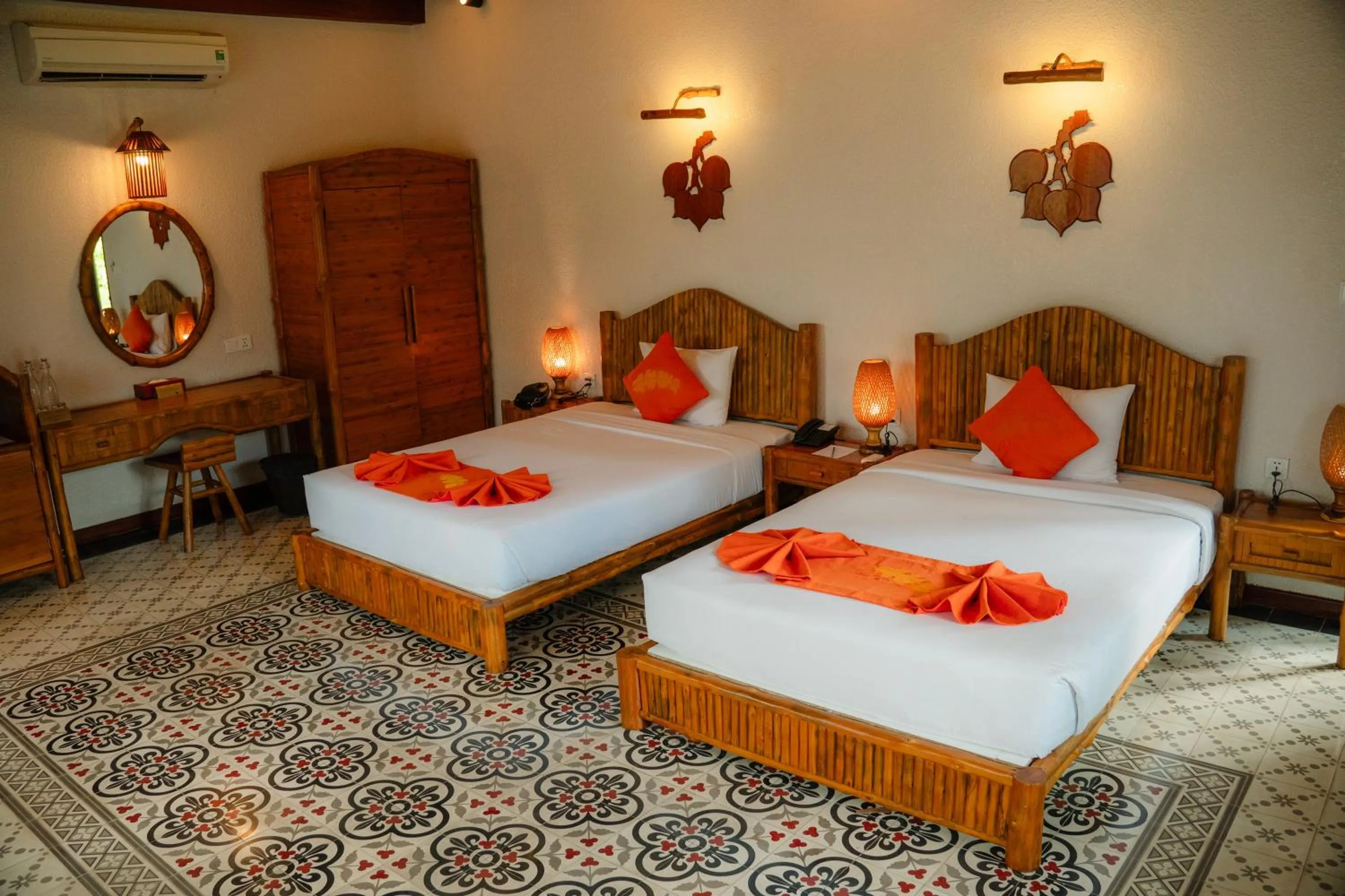 Bed in Can Tho Ecolodge