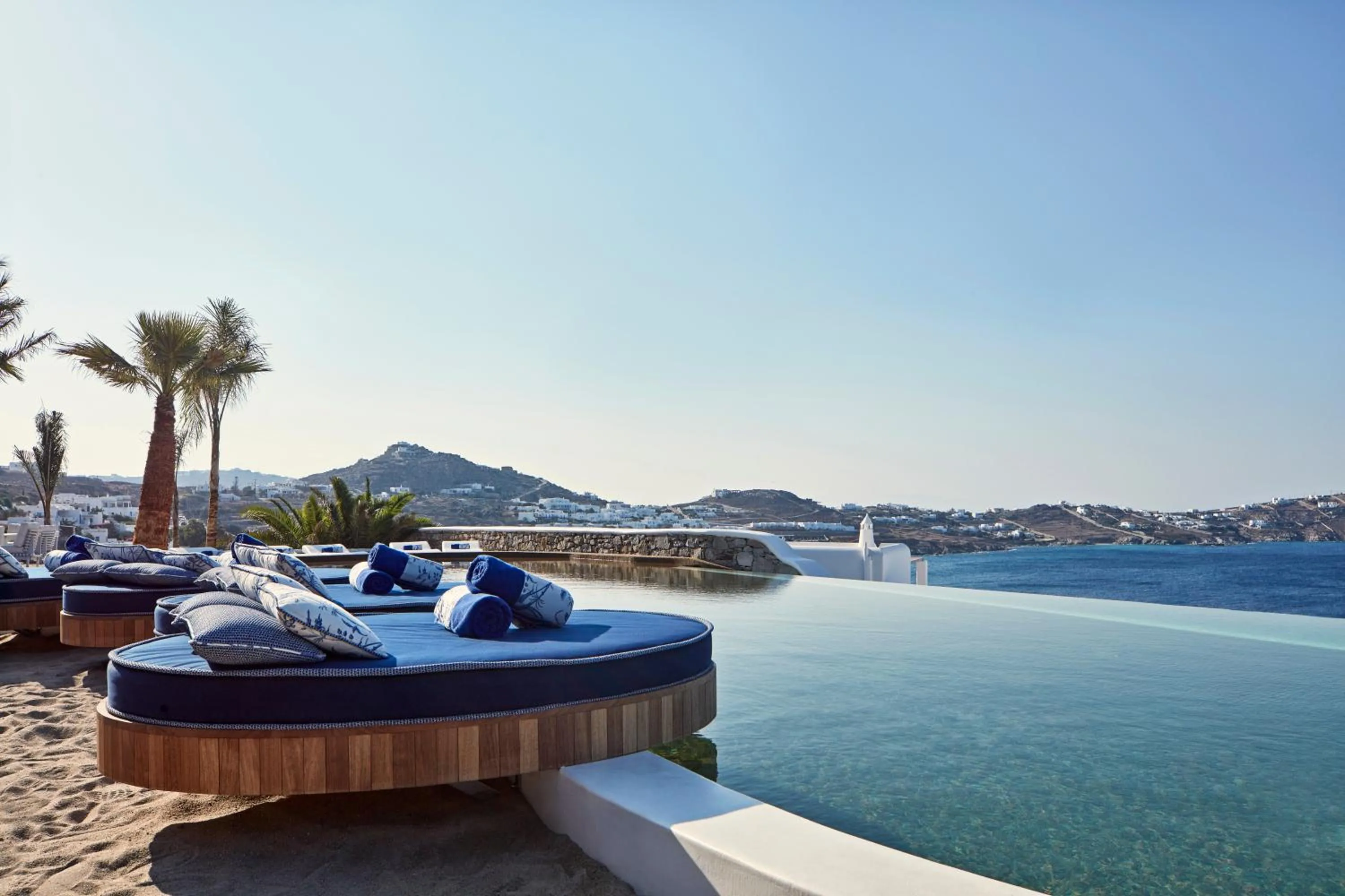 Property building in Katikies Mykonos - The Leading Hotels of the World