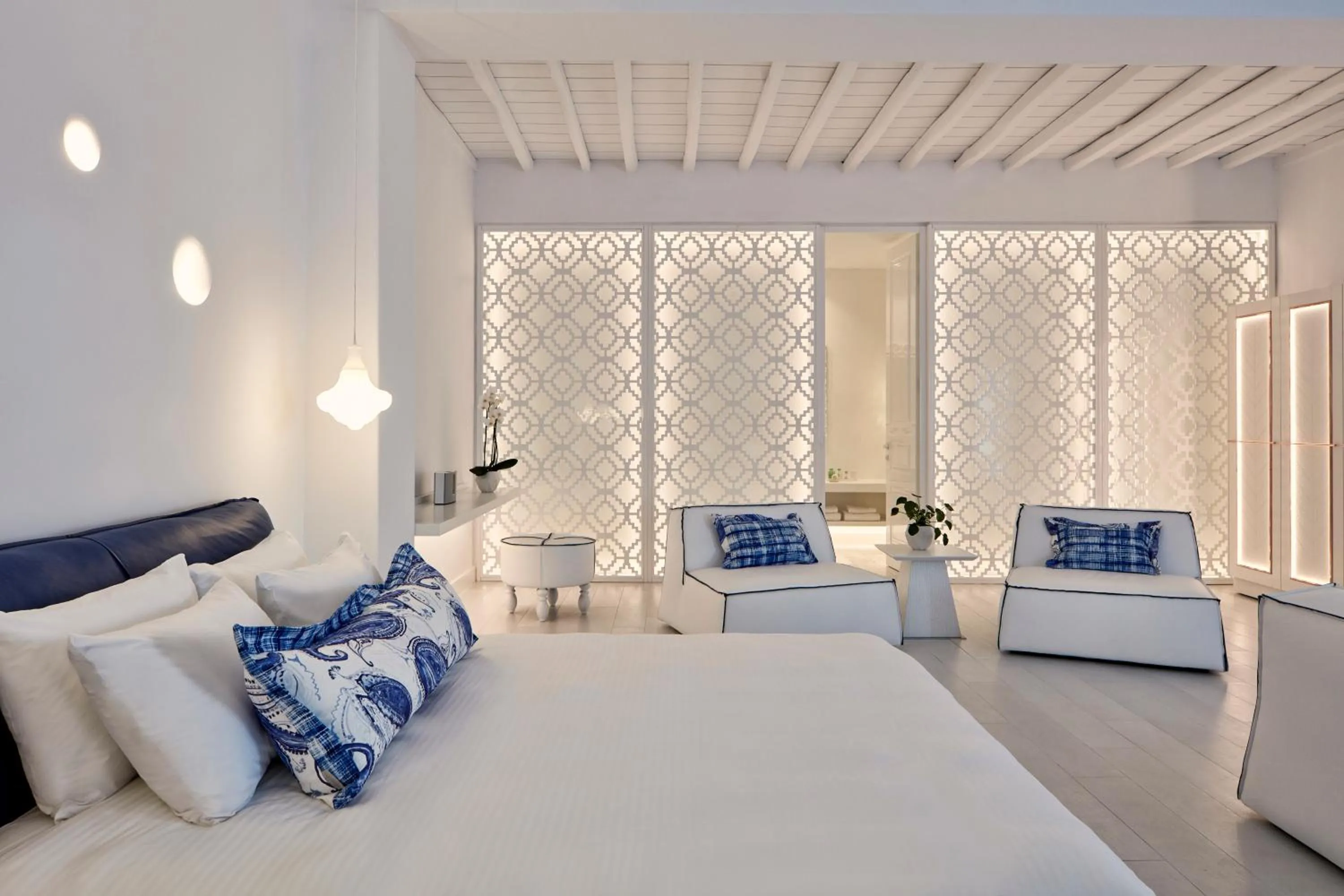 Bathroom, Bed in Katikies Mykonos - The Leading Hotels of the World