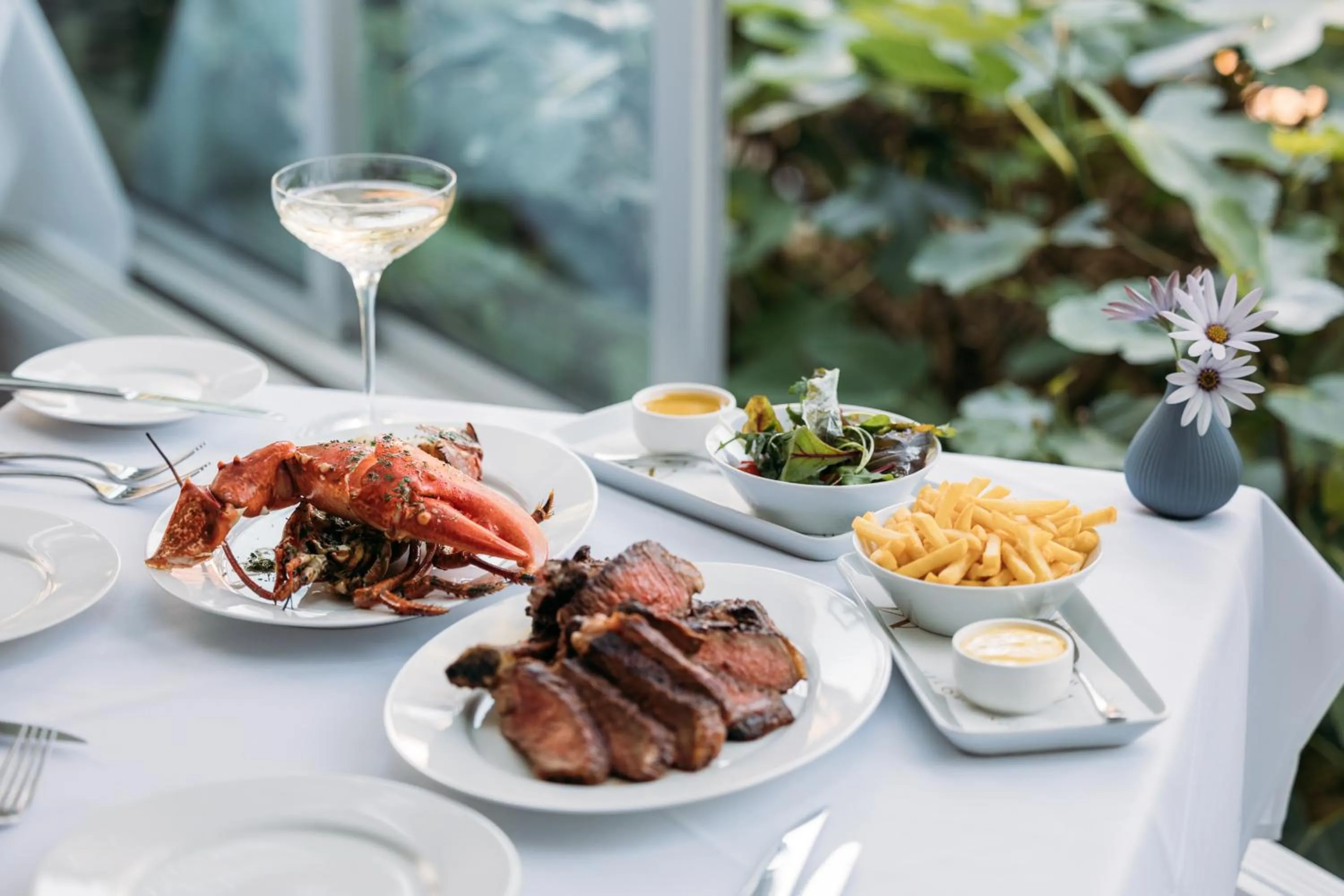 Food and drinks in Hotel Meudon