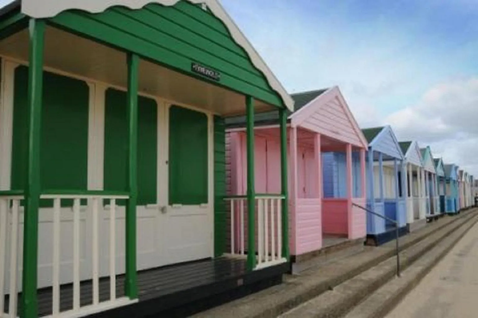 Nearby landmark in Southcourt