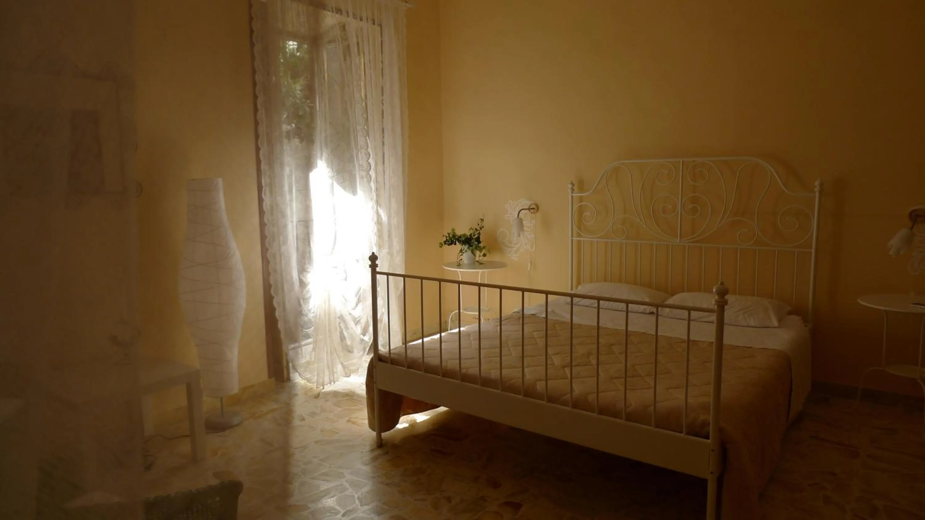 Photo of the whole room, Bed in I Tetti di Siciliando