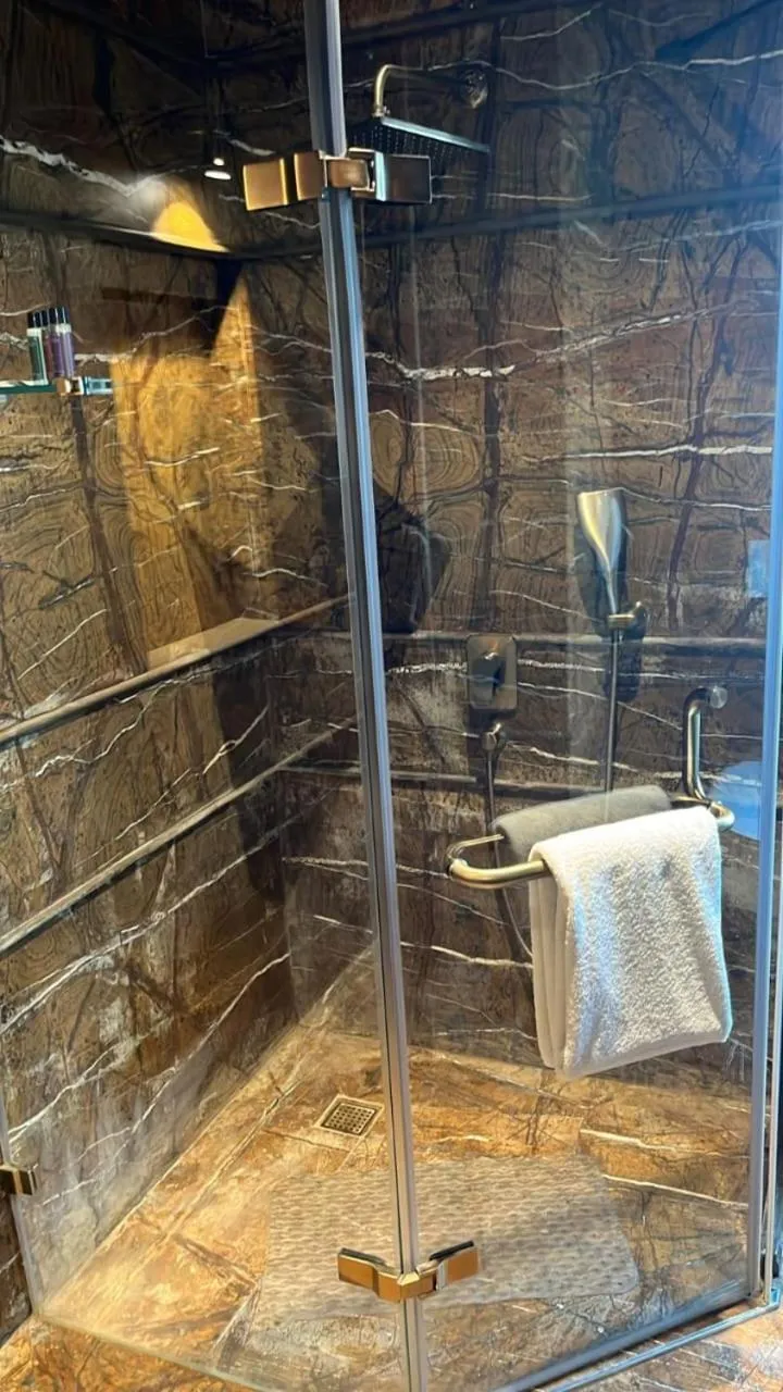 Bathroom in AamaGhati Wildlife Resort, Ranthambore