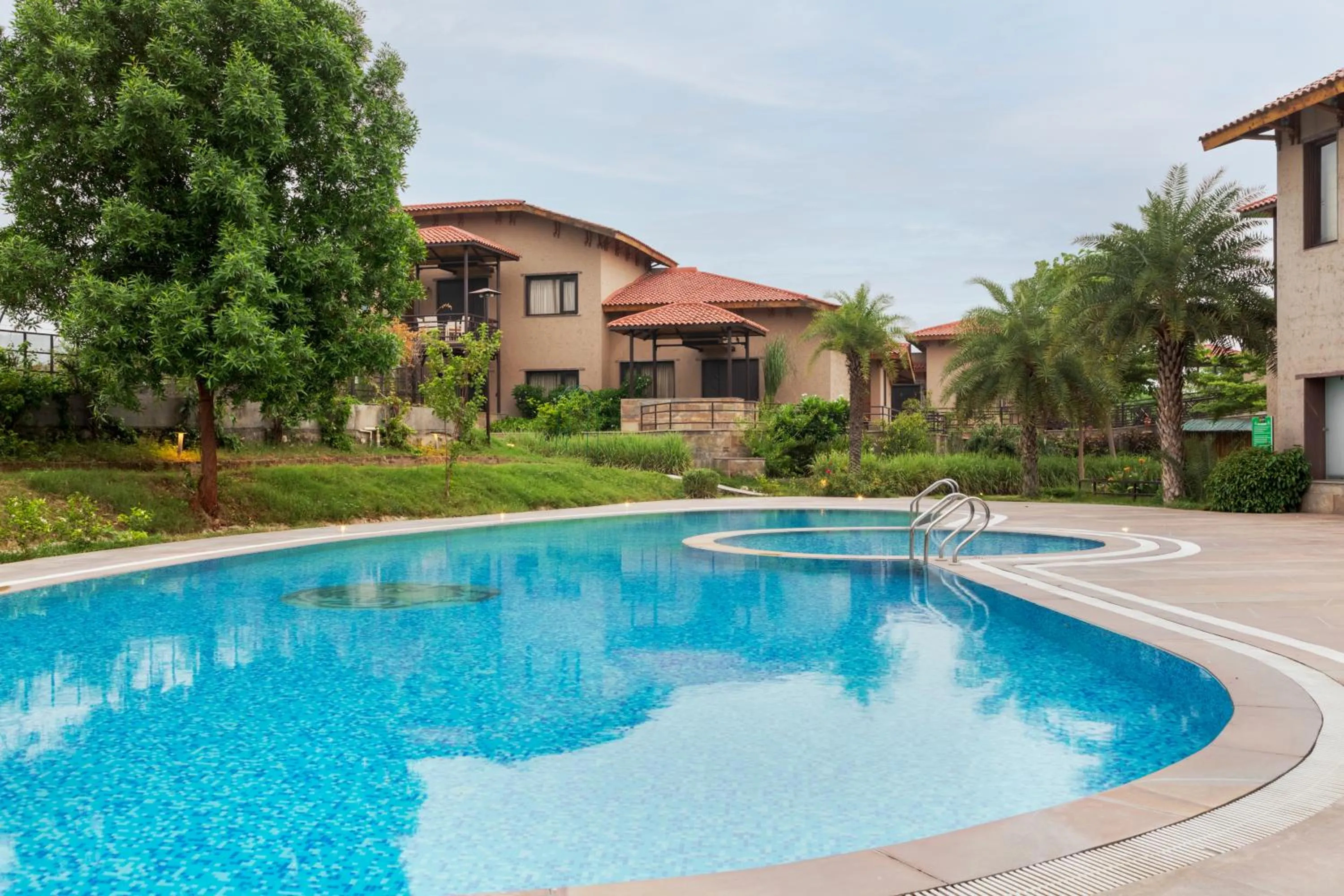 Swimming pool in AamaGhati Wildlife Resort, Ranthambore