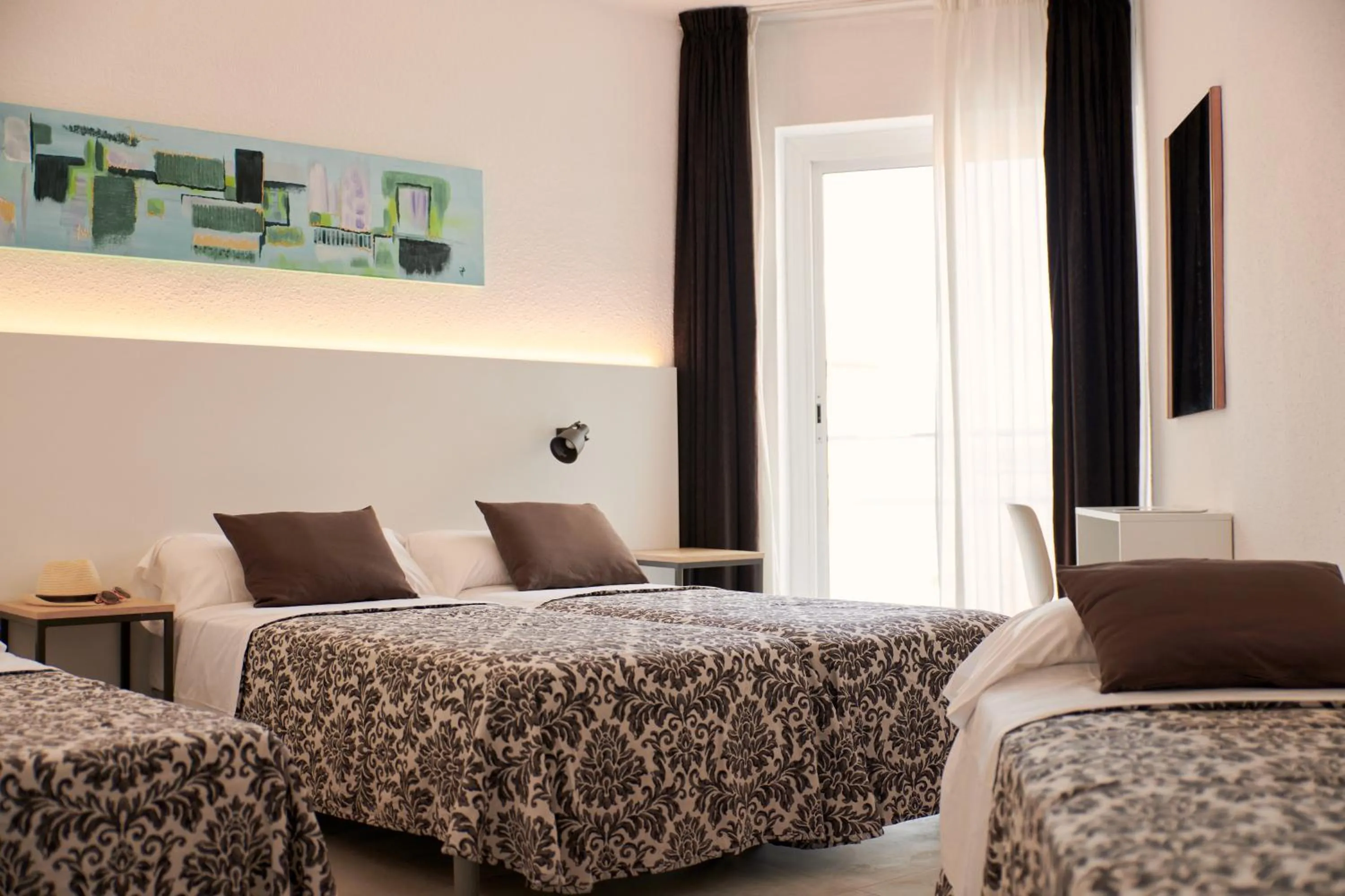 Bed in Hotel Miami Calella - El de siempre, como nunca