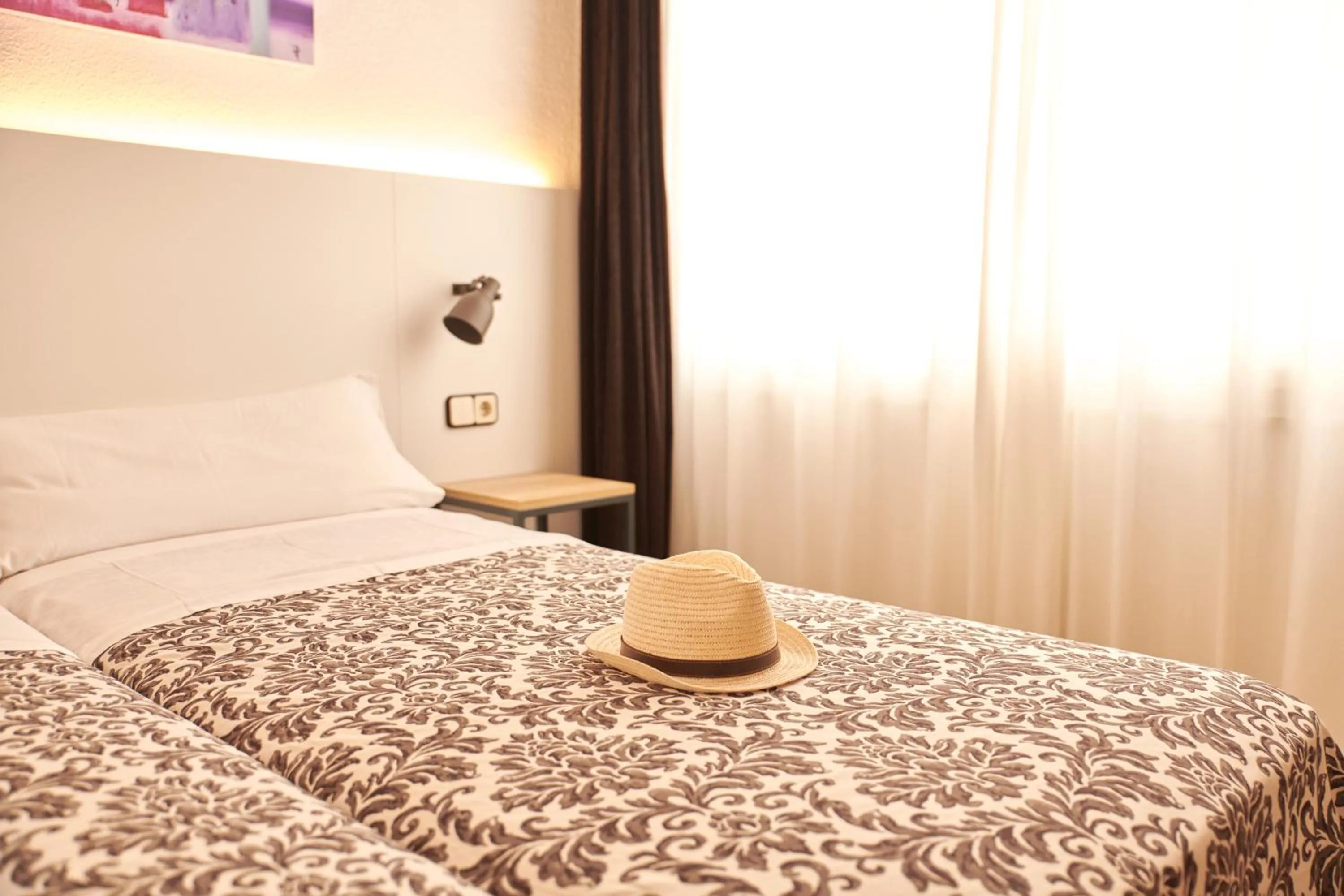 Bed in Hotel Miami Calella - El de siempre, como nunca