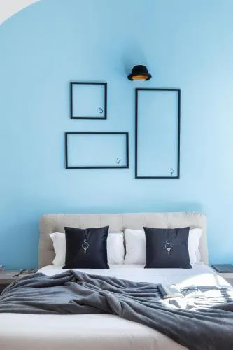 A World Aparts - 40 Sforza