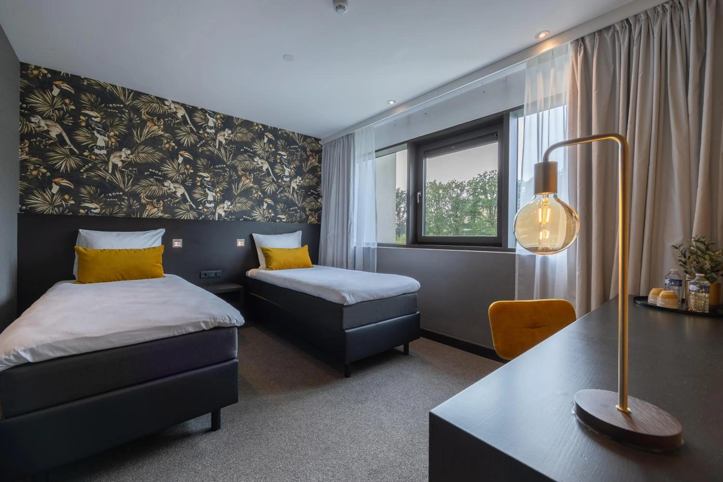 Bedroom, Bed in Van Der Valk Hotel Brugge Oostkamp