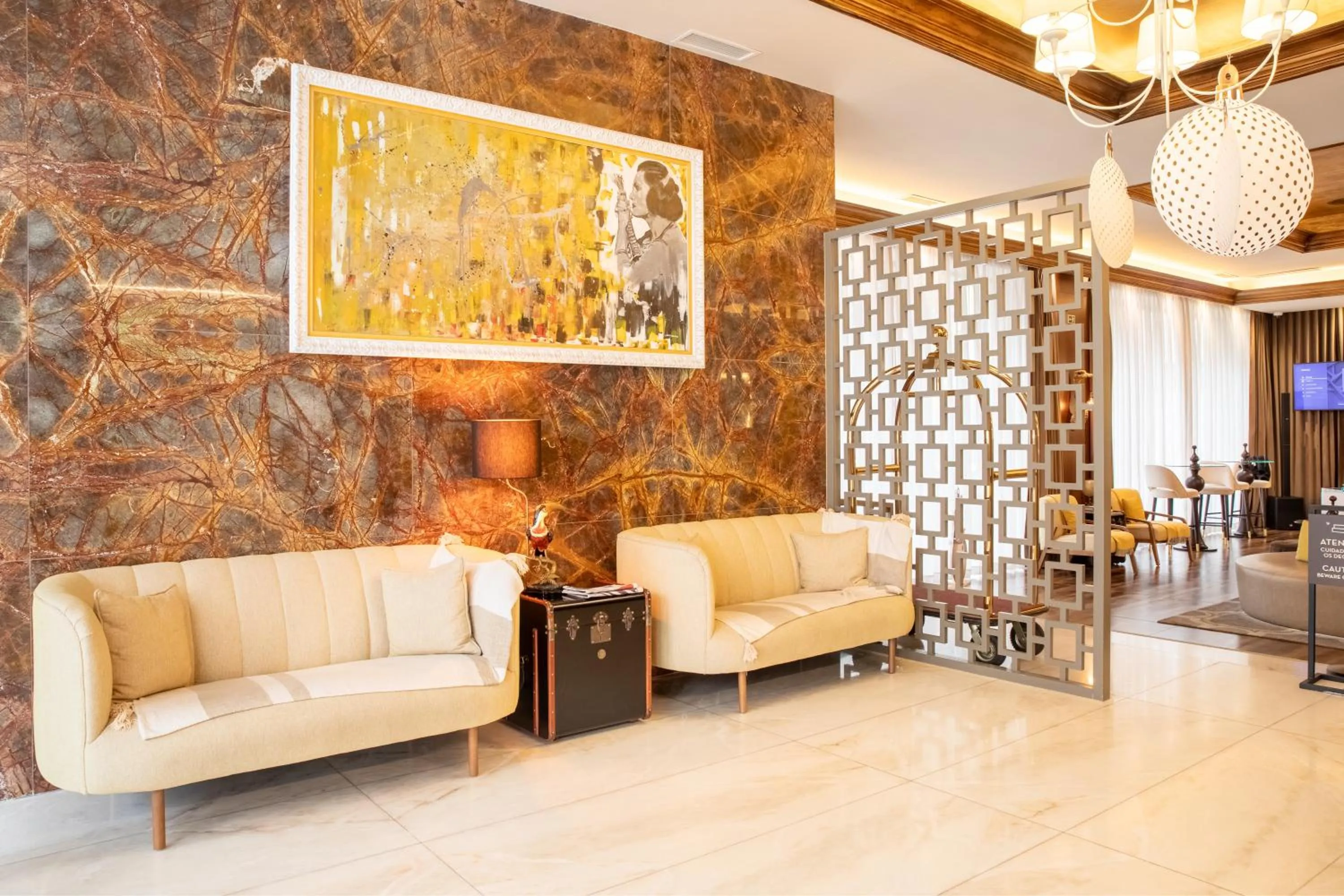 Property building in VIP Executive Picoas Hotel