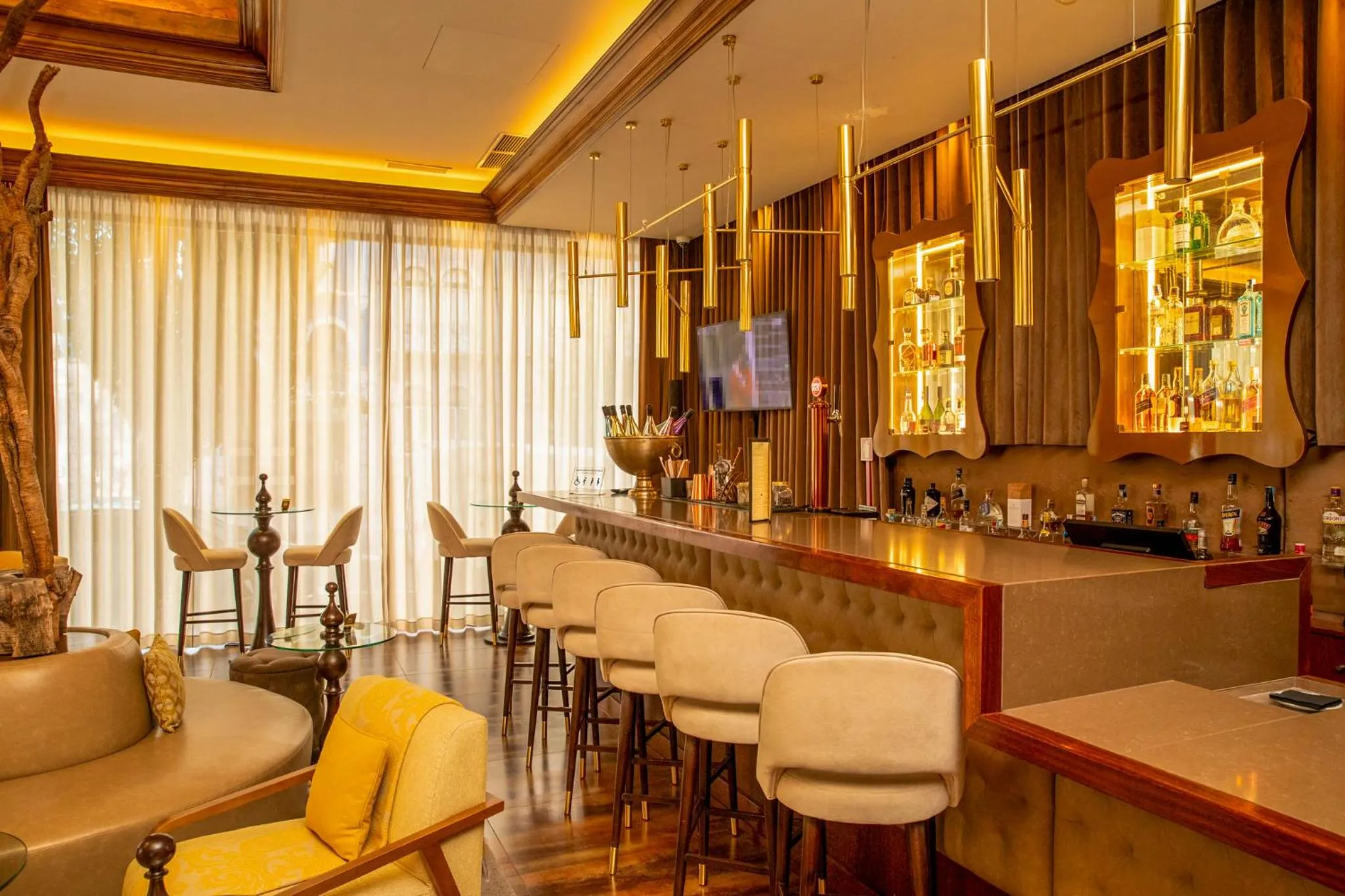 Lounge or bar in VIP Executive Picoas Hotel