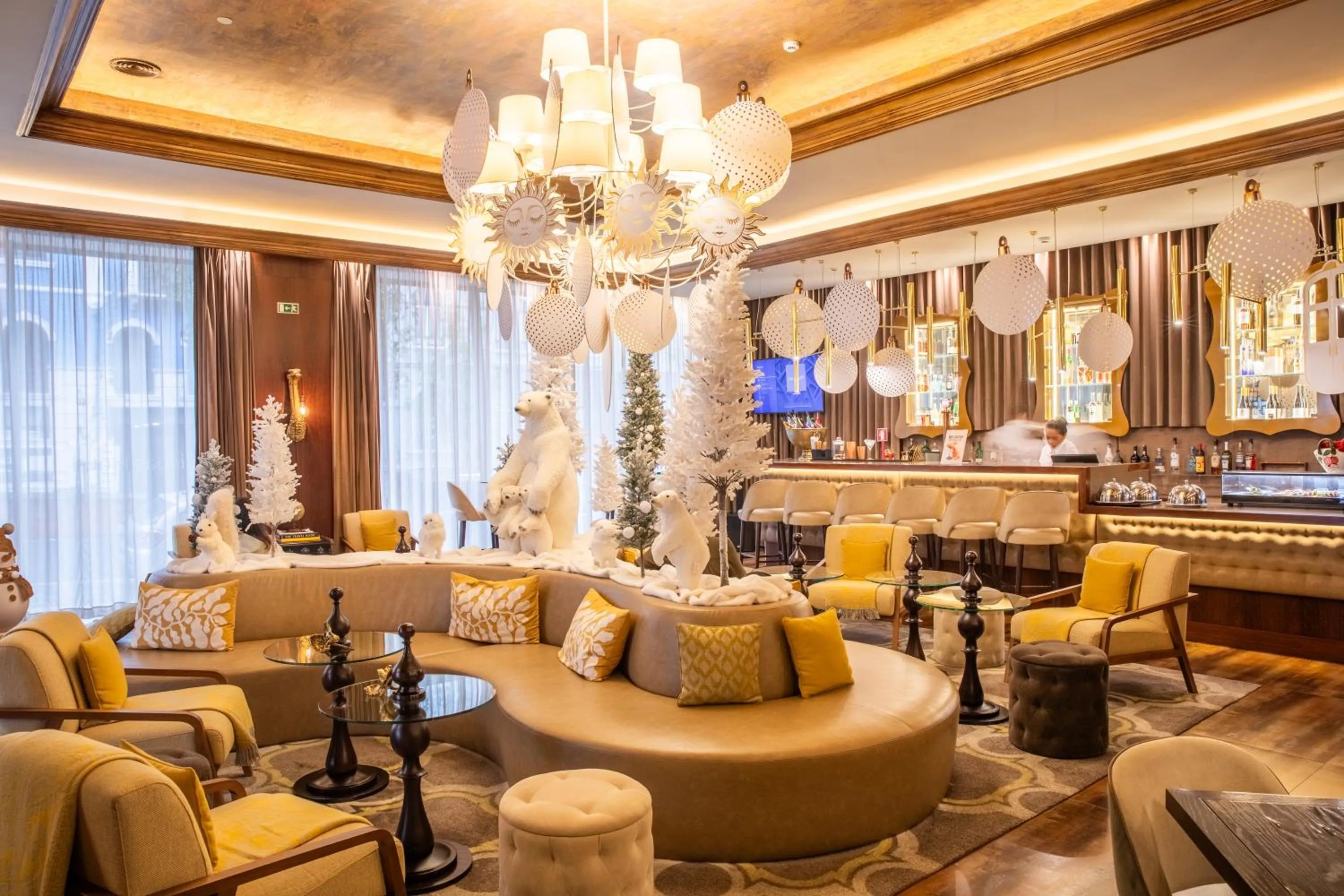 Property building in VIP Executive Picoas Hotel