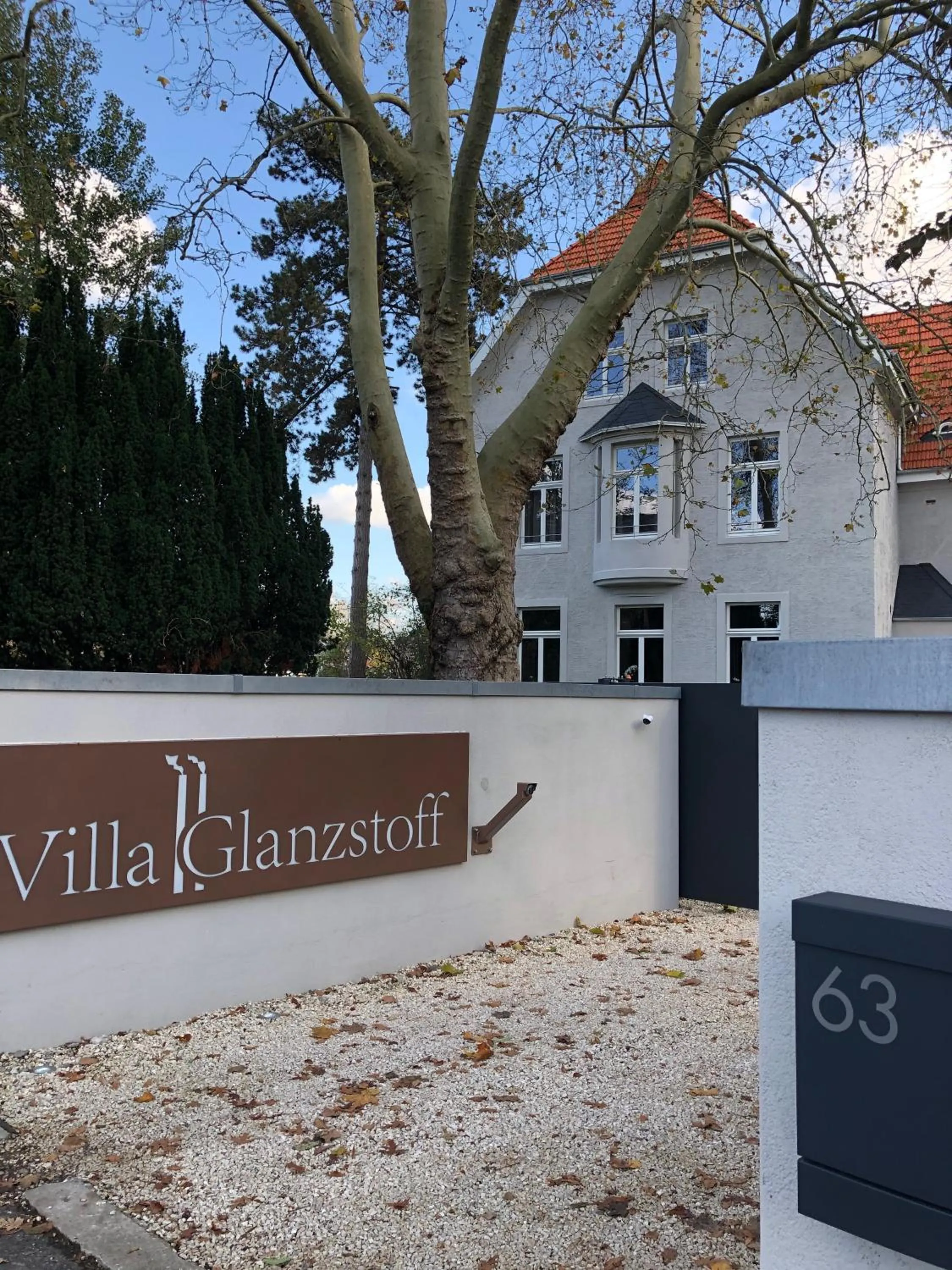 Property building in Villa Glanzstoff