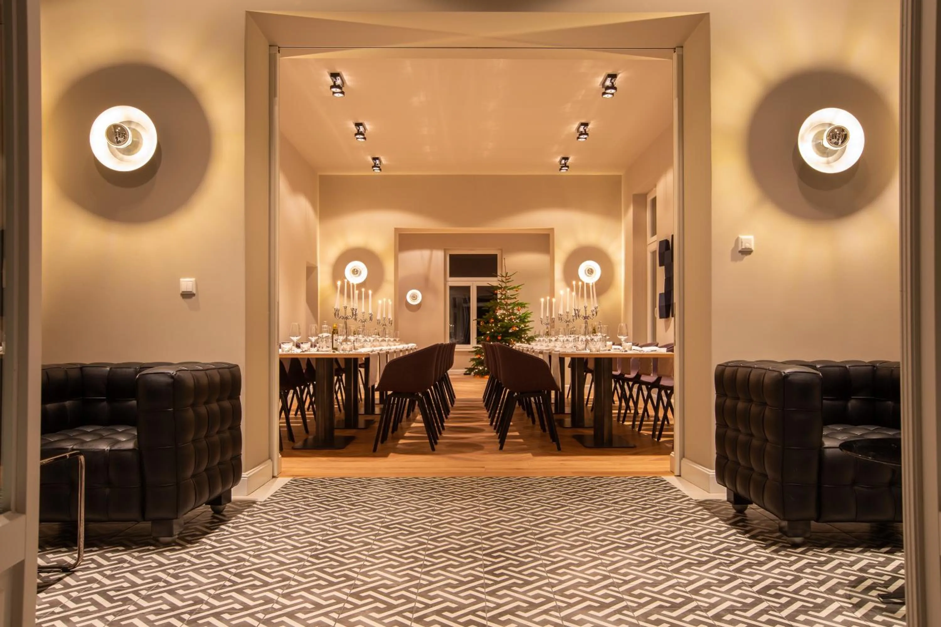 Communal lounge/ TV room in Villa Glanzstoff