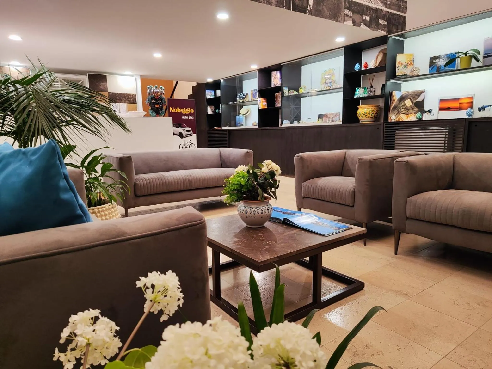 Lobby or reception in Hotel Porta Reale