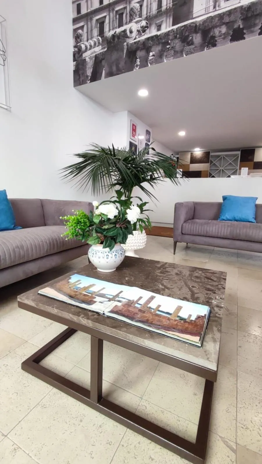 Lobby or reception in Hotel Porta Reale