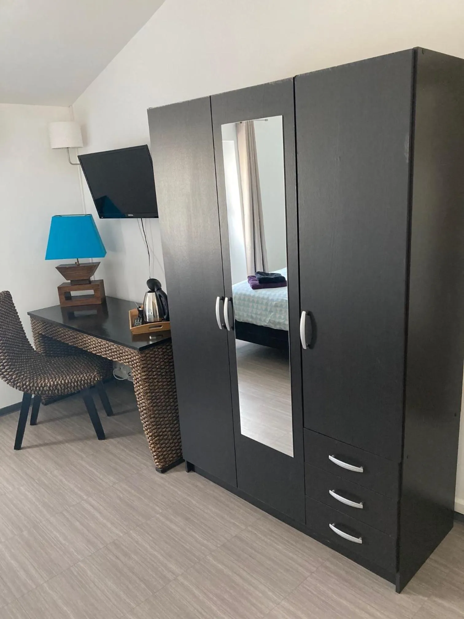 TV and multimedia, Bed in Auberge Sainte Marguerite