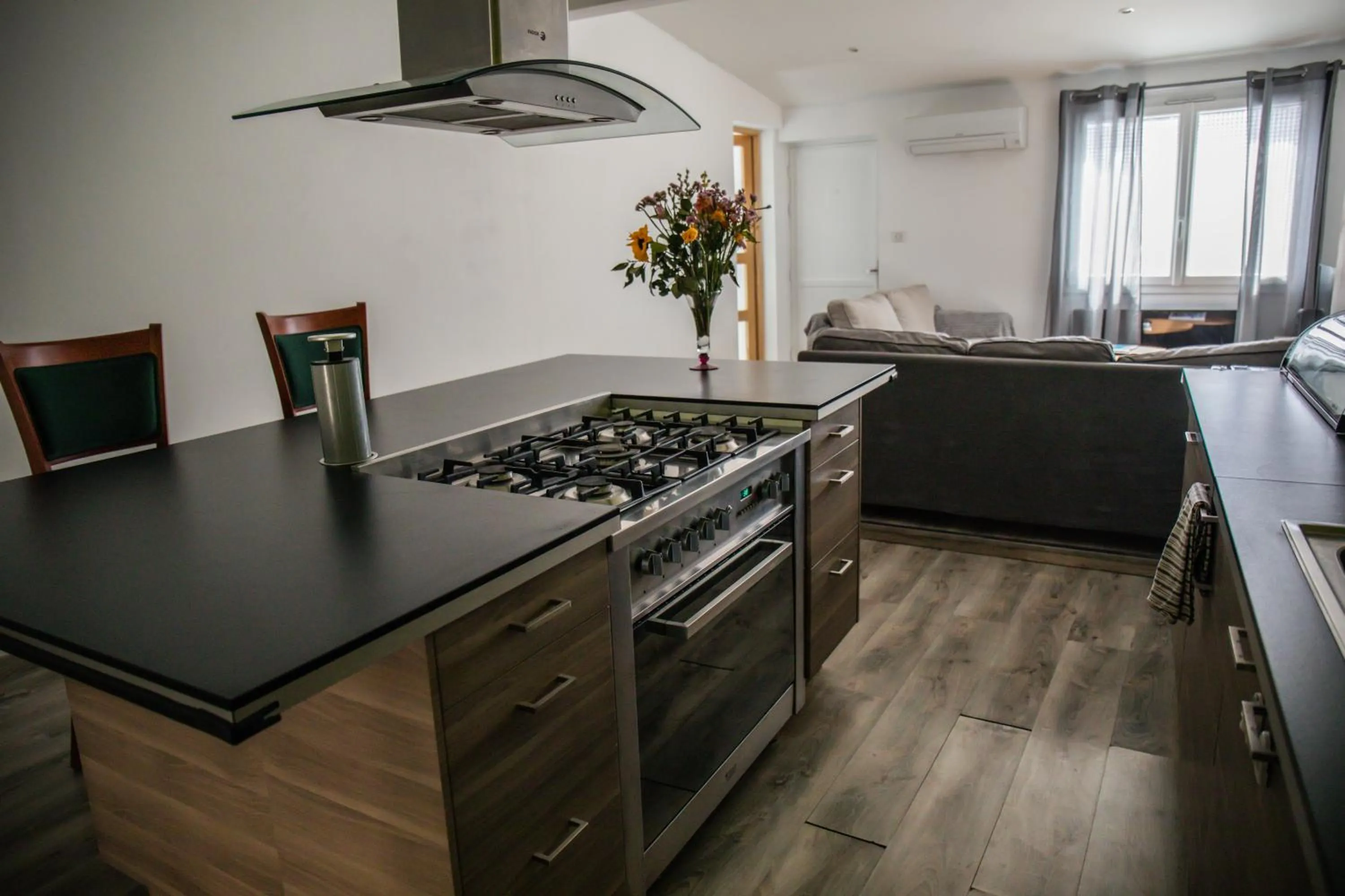 Kitchen or kitchenette in Auberge Sainte Marguerite