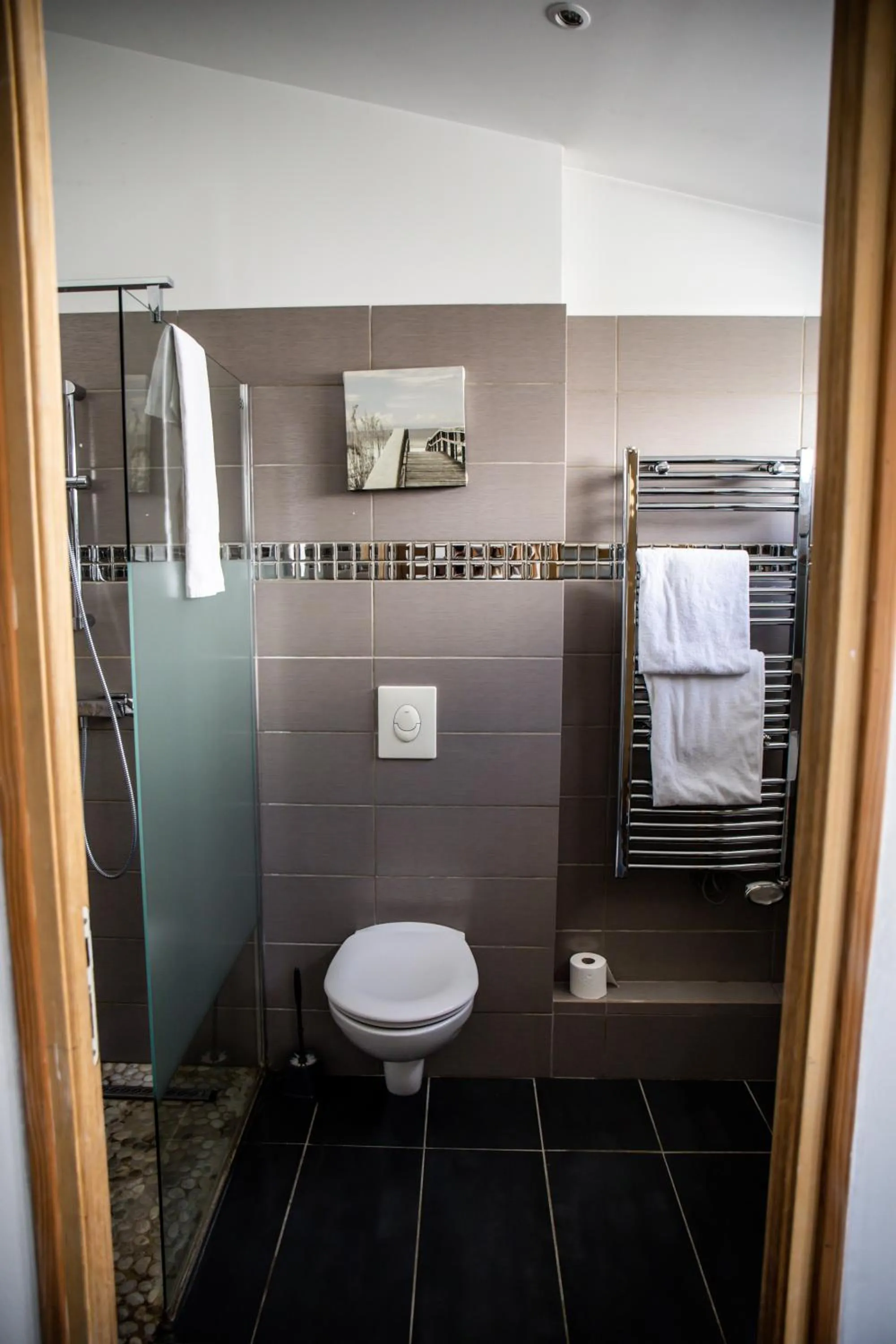 Shower in Auberge Sainte Marguerite