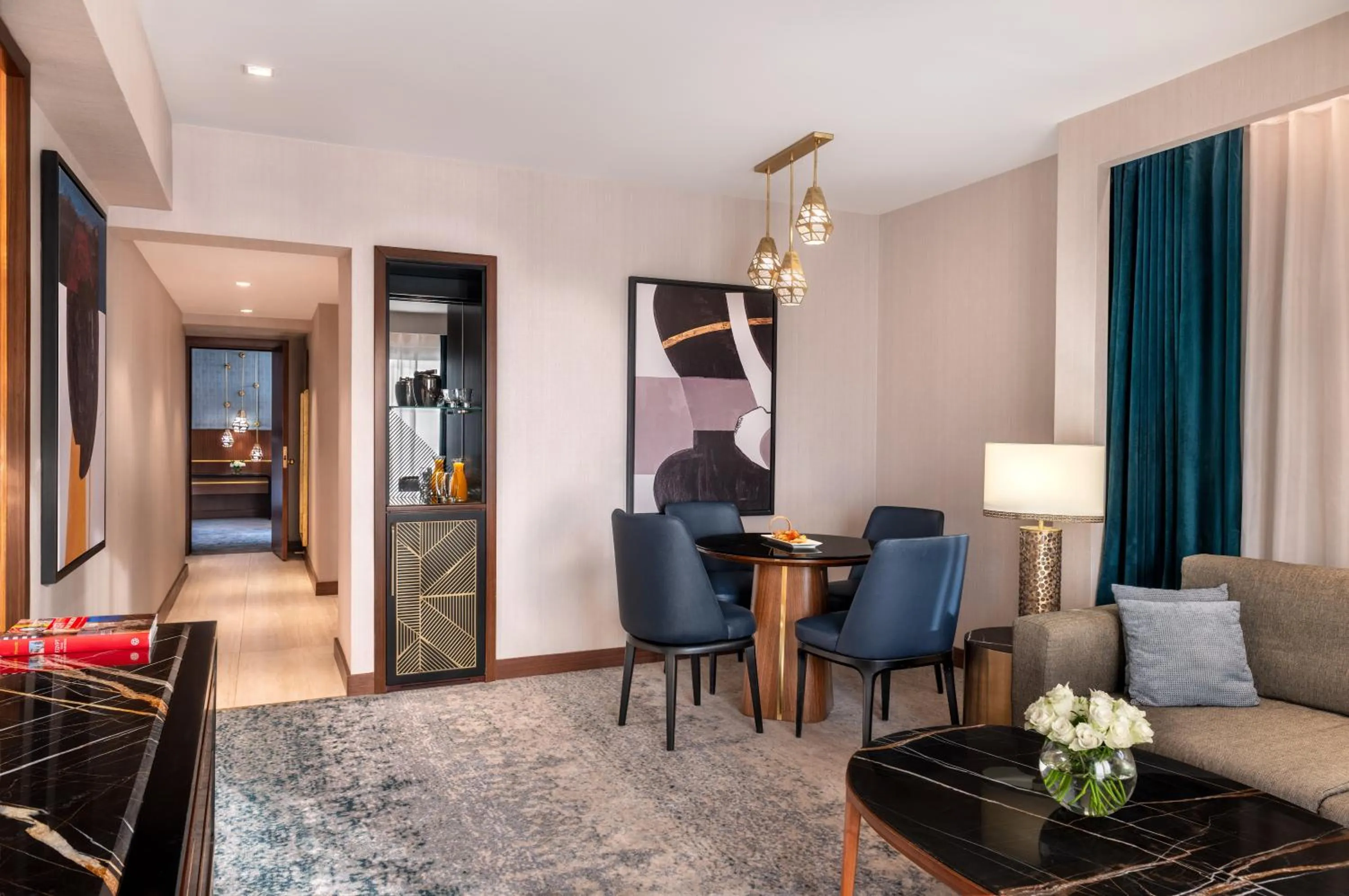 Living room in Conrad Cairo Hotel & Casino