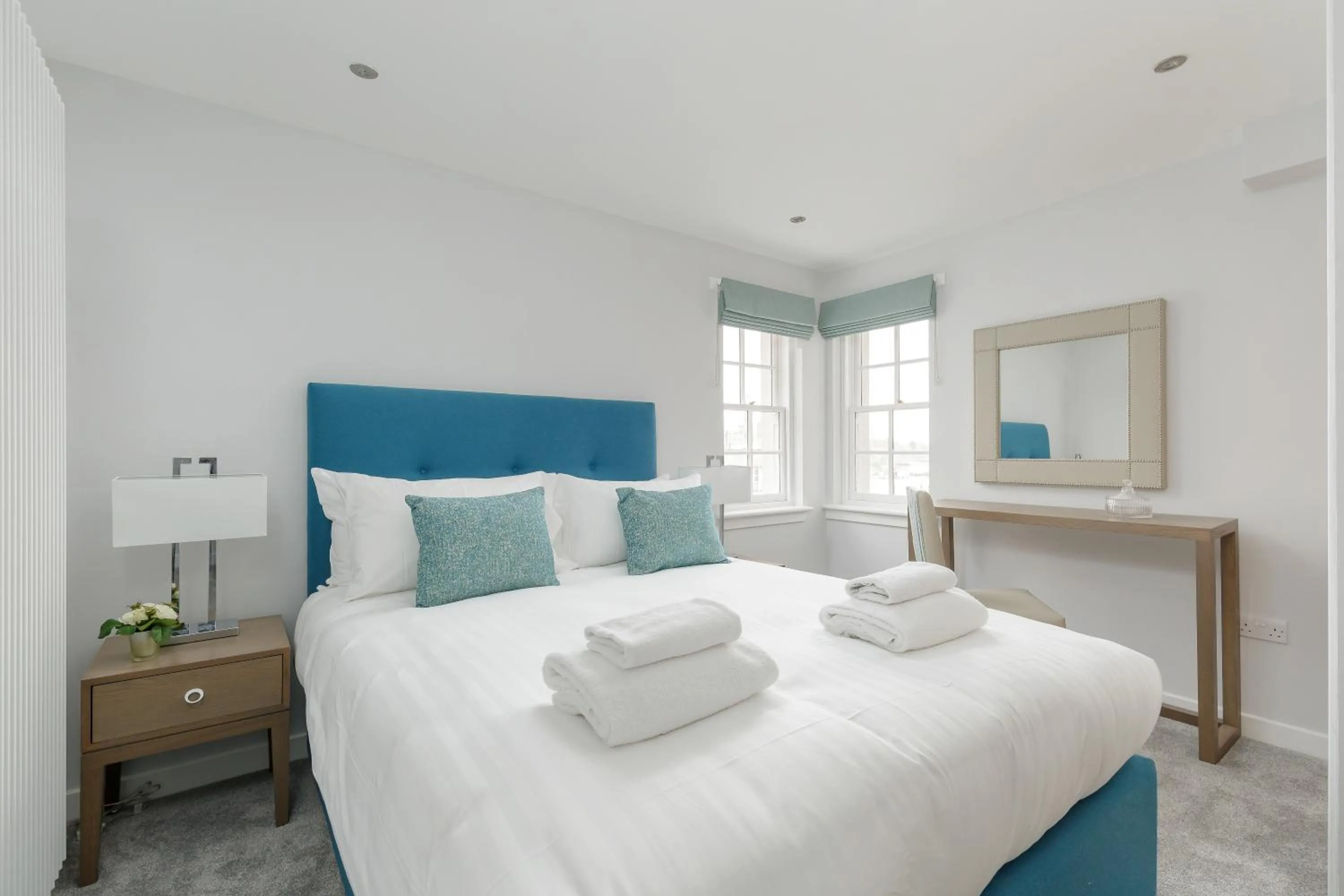 Bed in Destiny Scotland - Royal Mile Residence