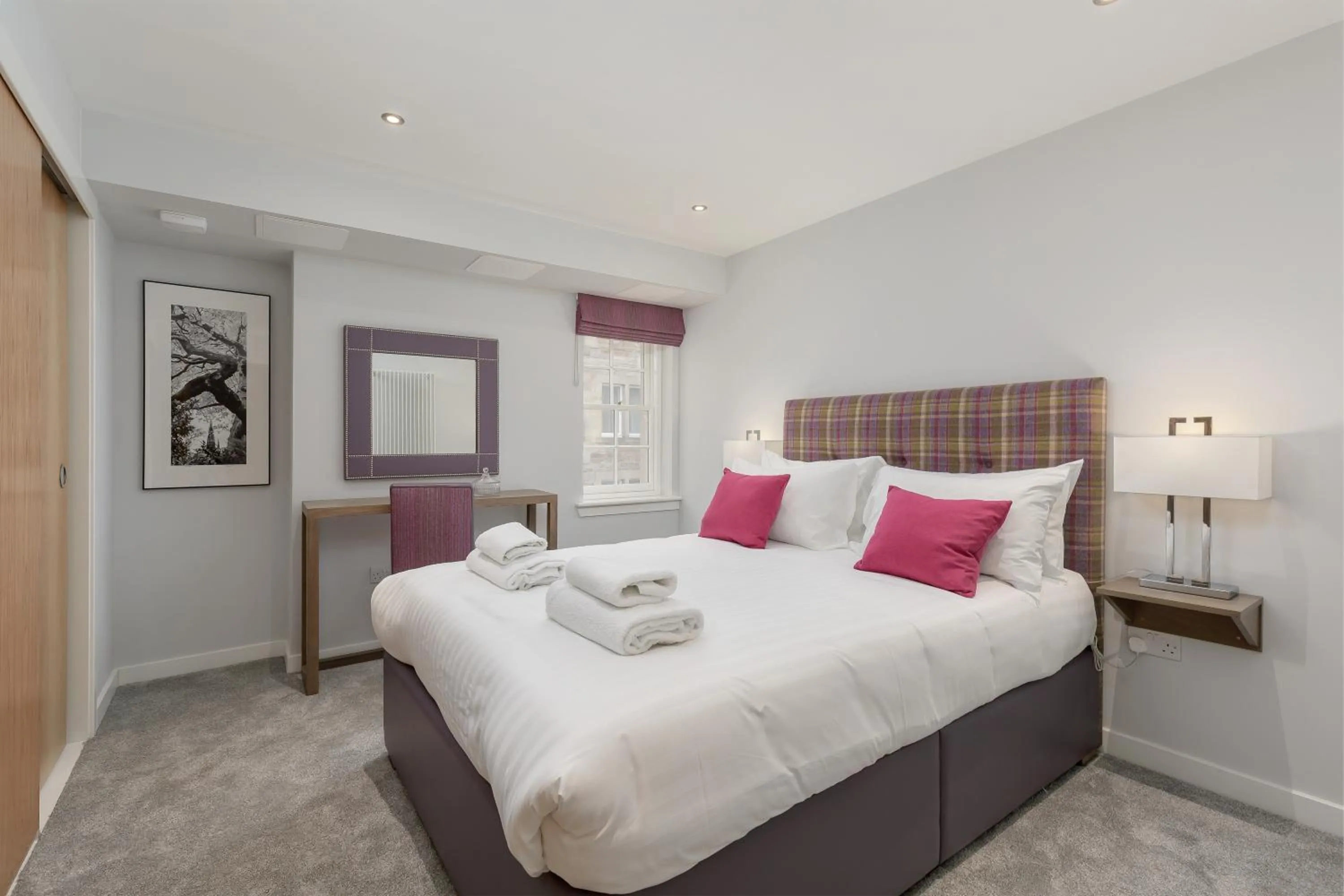 Bed in Destiny Scotland - Royal Mile Residence