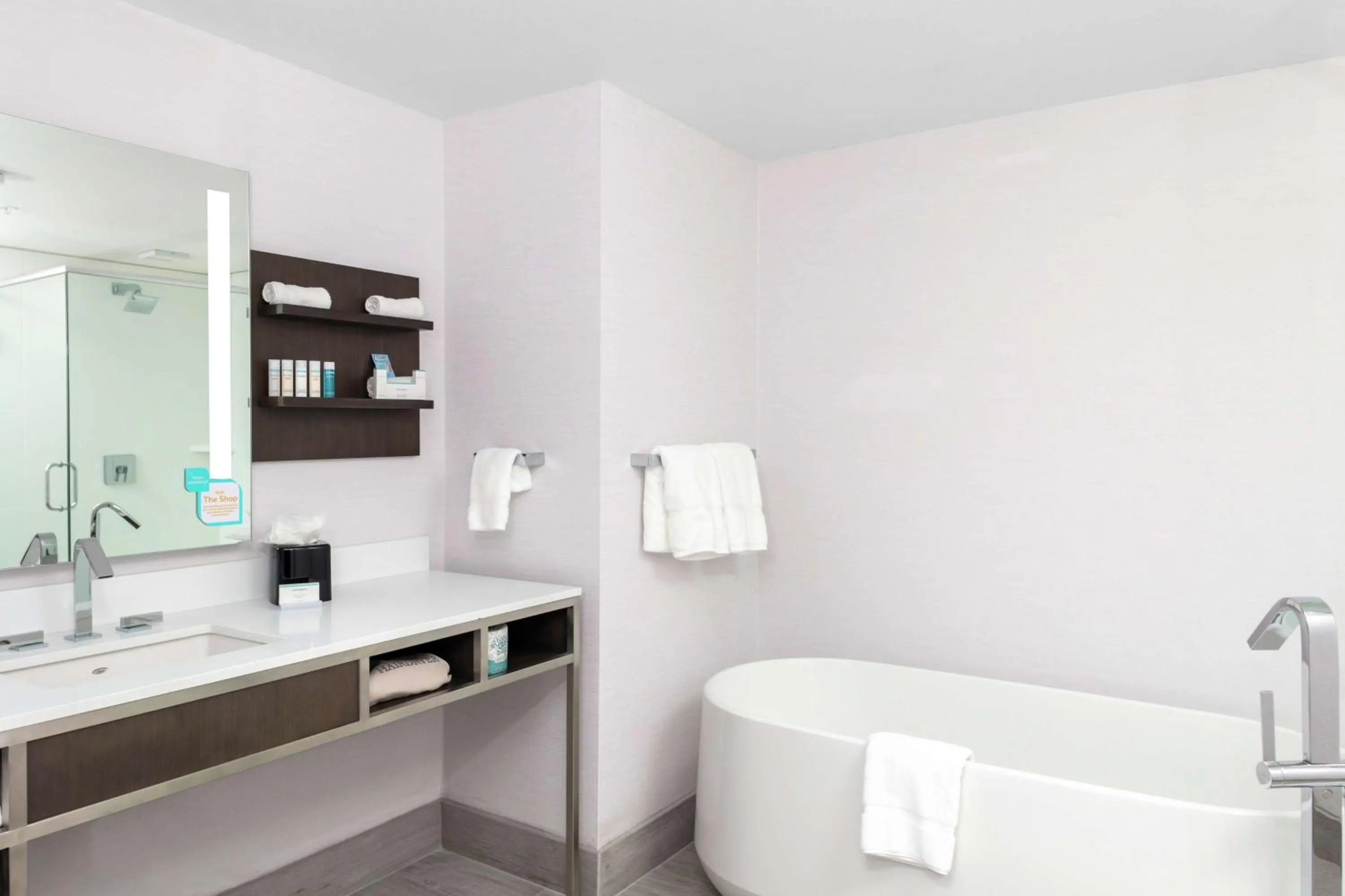 Bathroom in Hilton Garden Inn Denver/Thornton