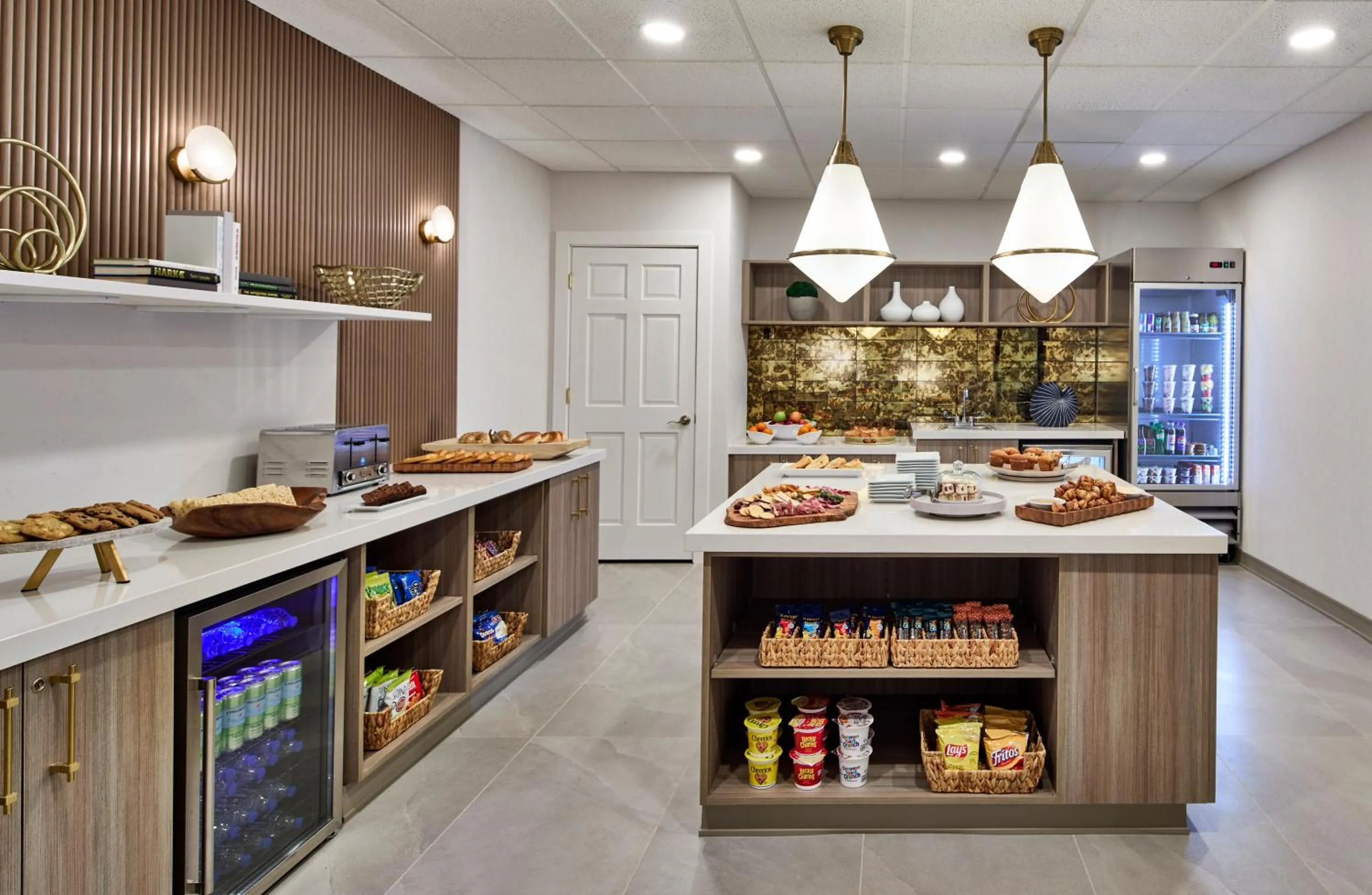 Lobby or reception in Delta Hotels by Marriott Toledo