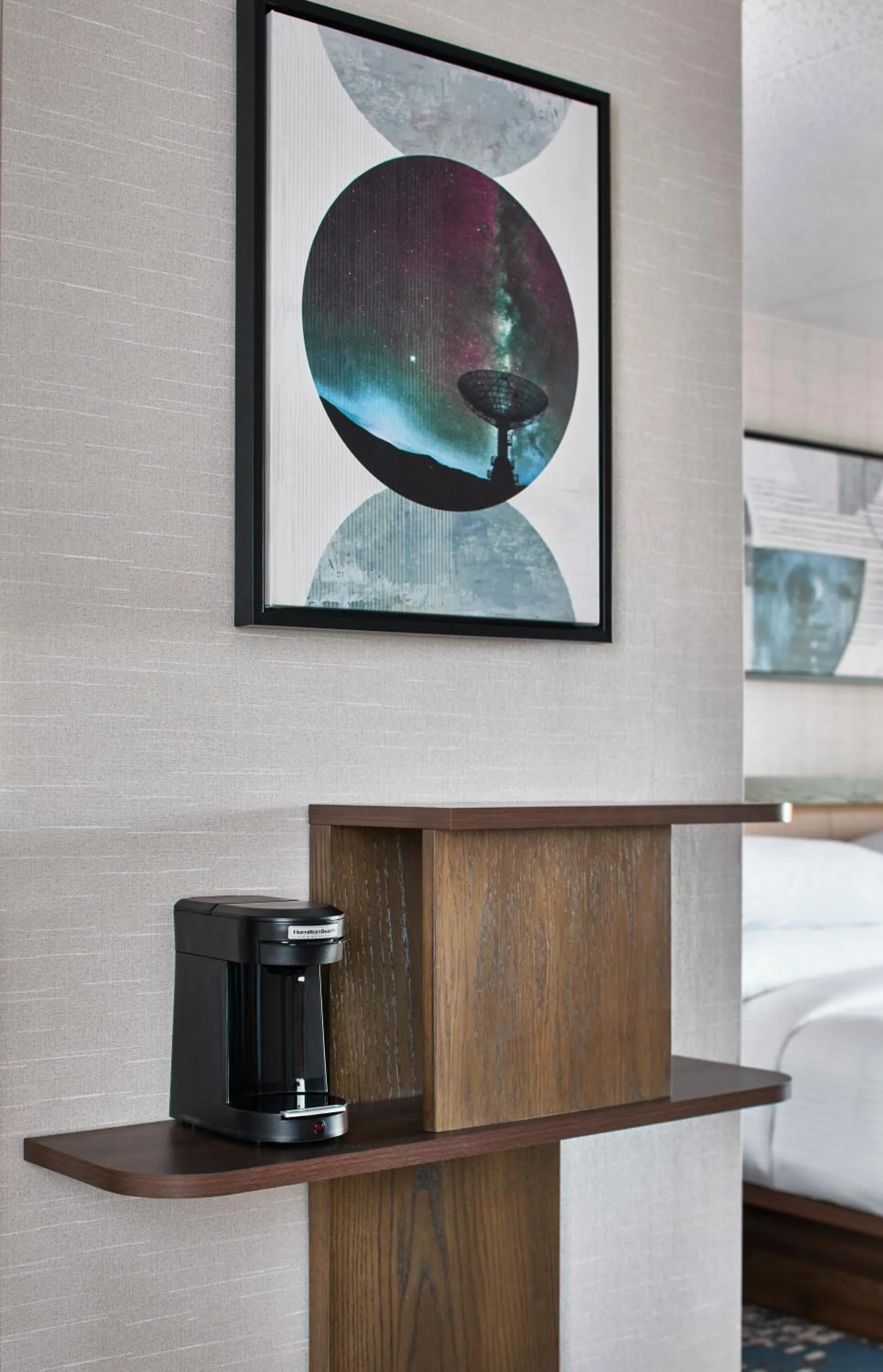 Coffee/tea facilities in Delta Hotels by Marriott Toledo