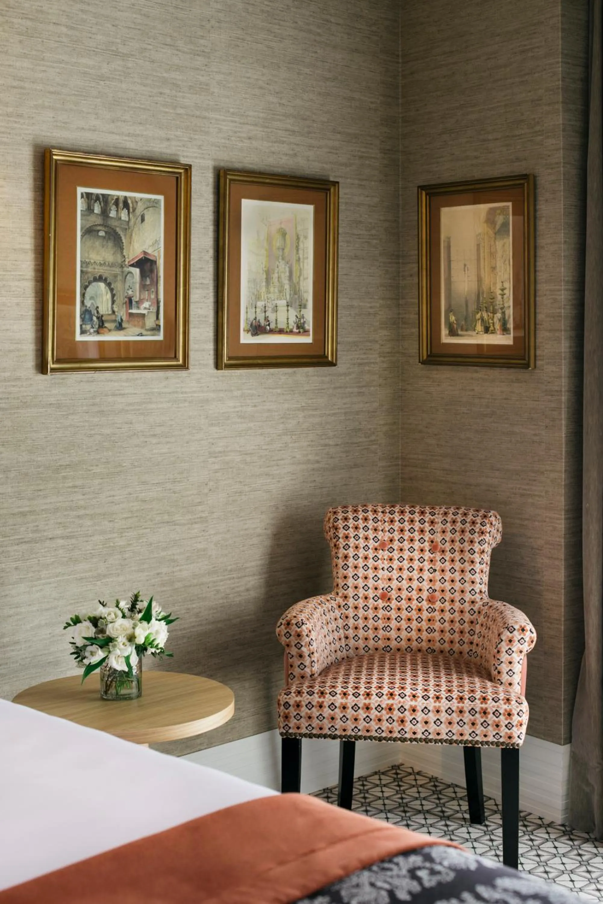 Decorative detail in The First One Madrid Preciados