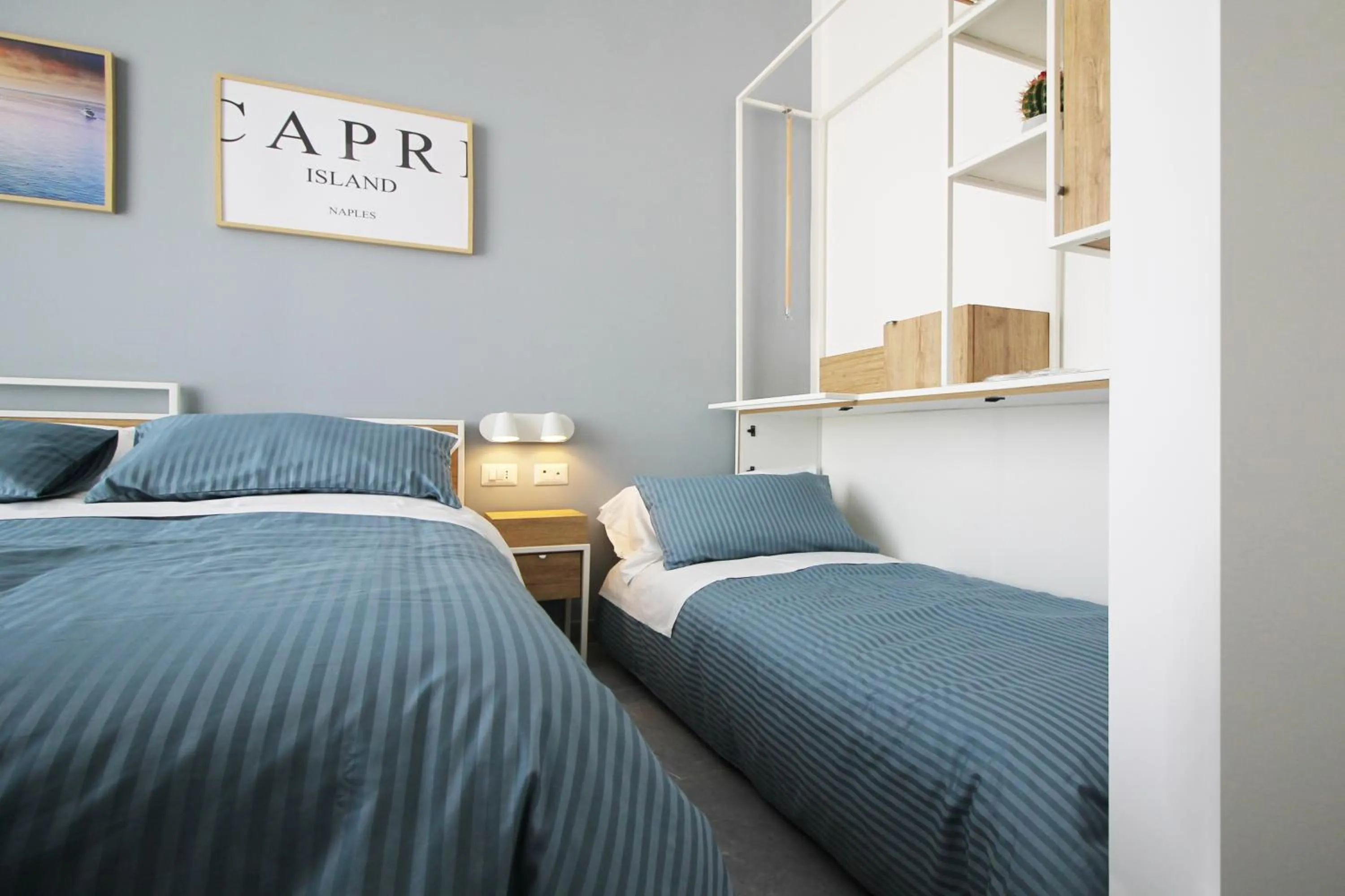 Bed in City View Naples