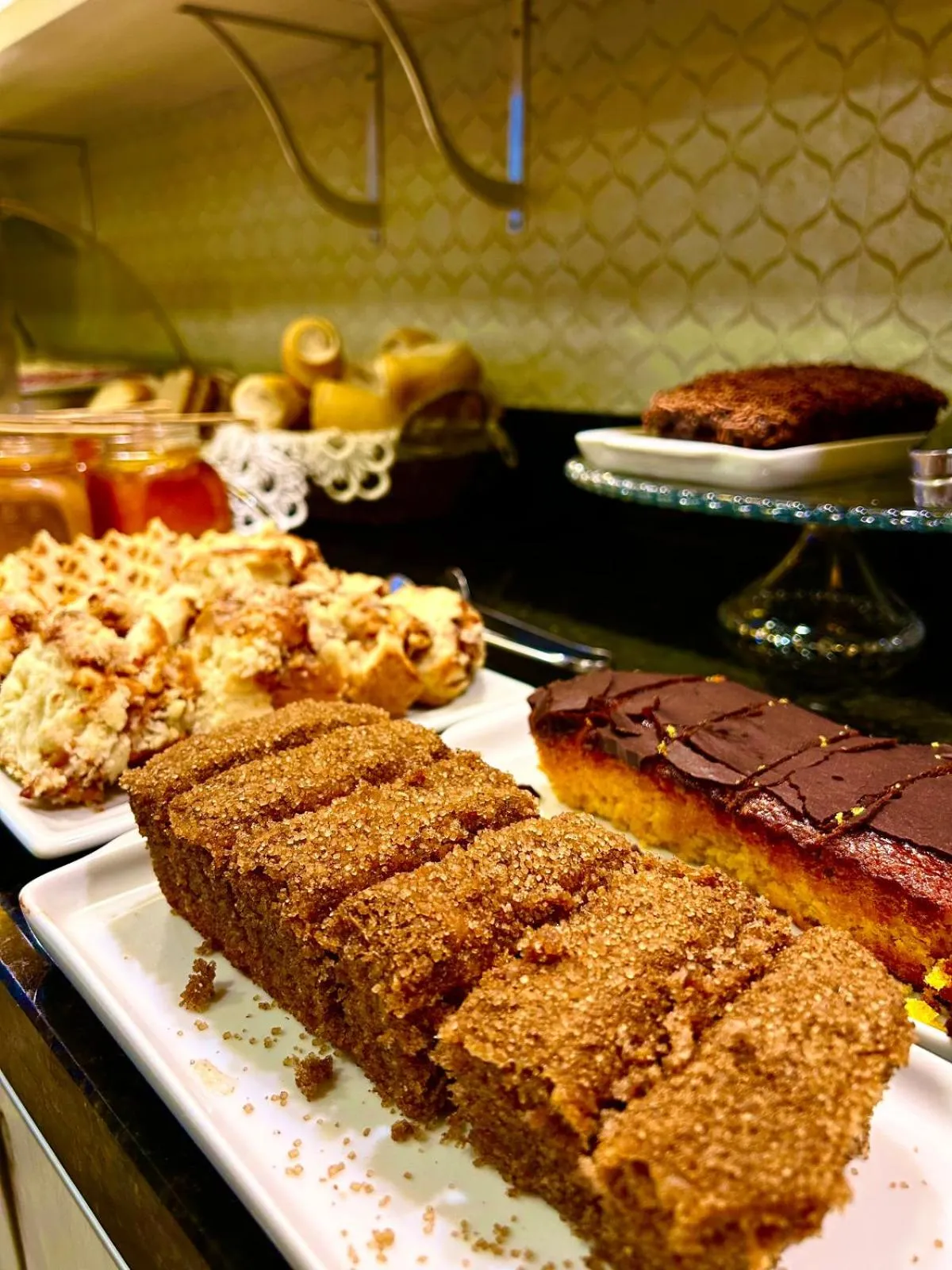 Buffet breakfast in Pousada Jasmim