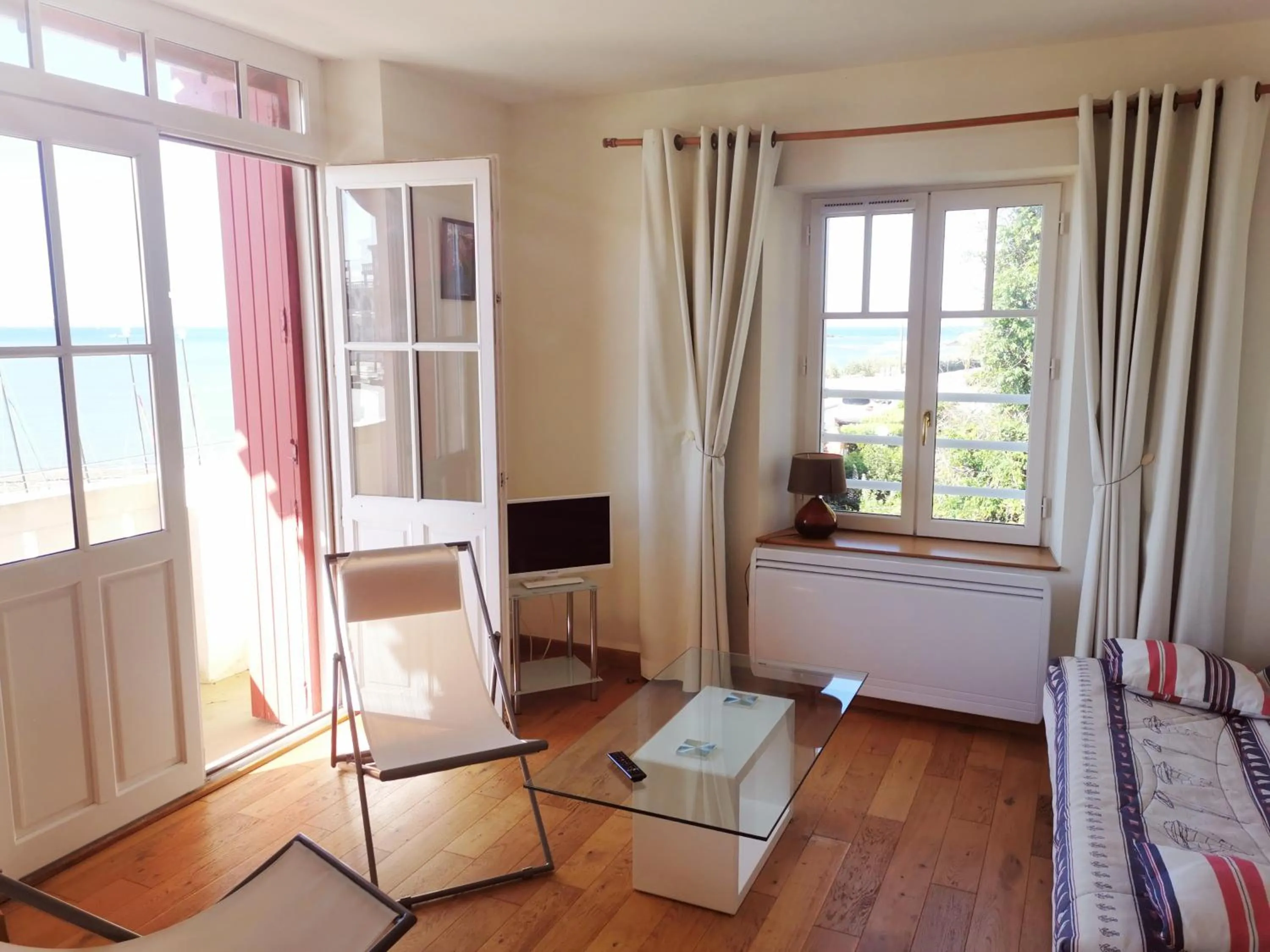 Bed in Appartements la Félicité